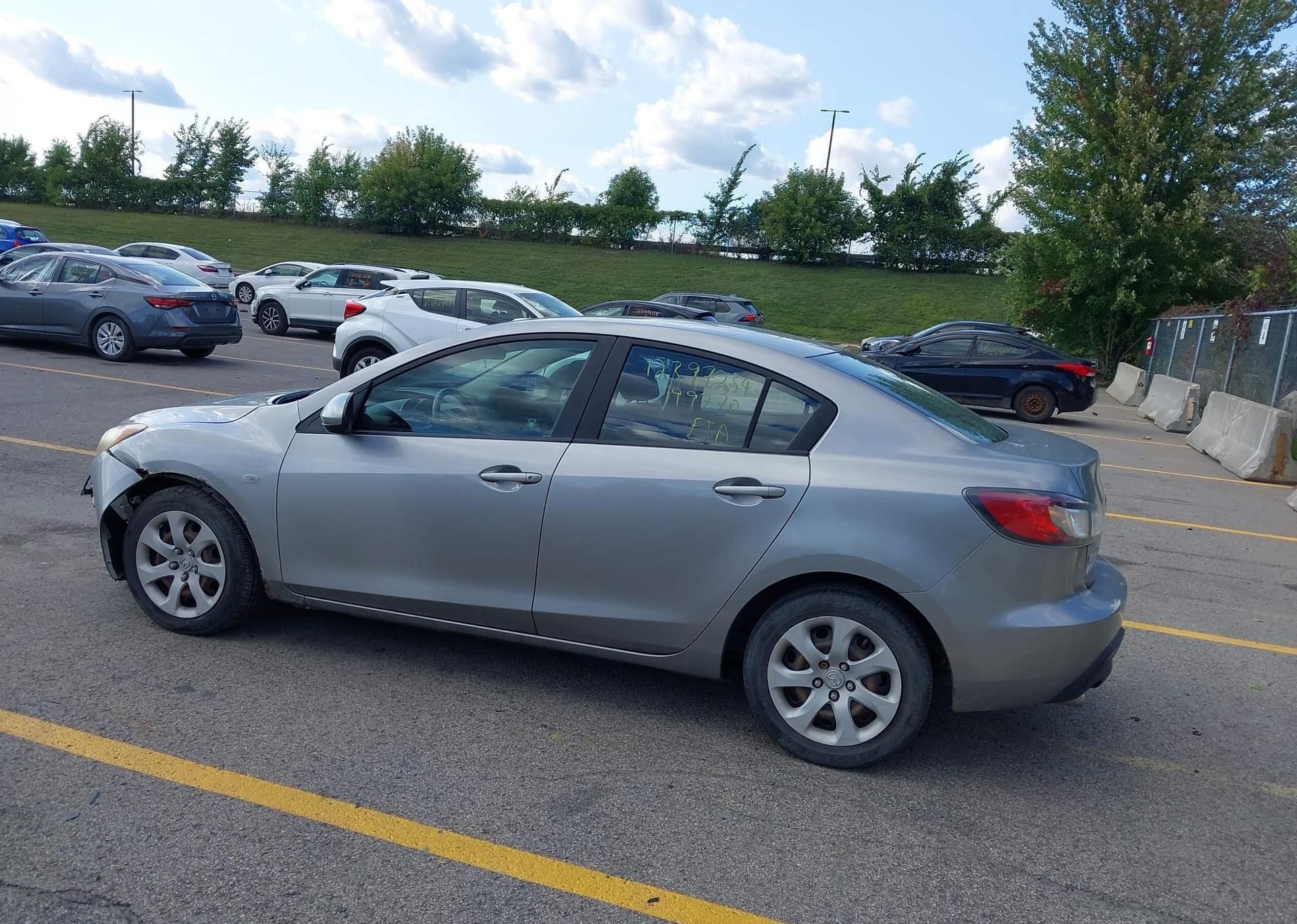2010 MAZDA MAZDA3