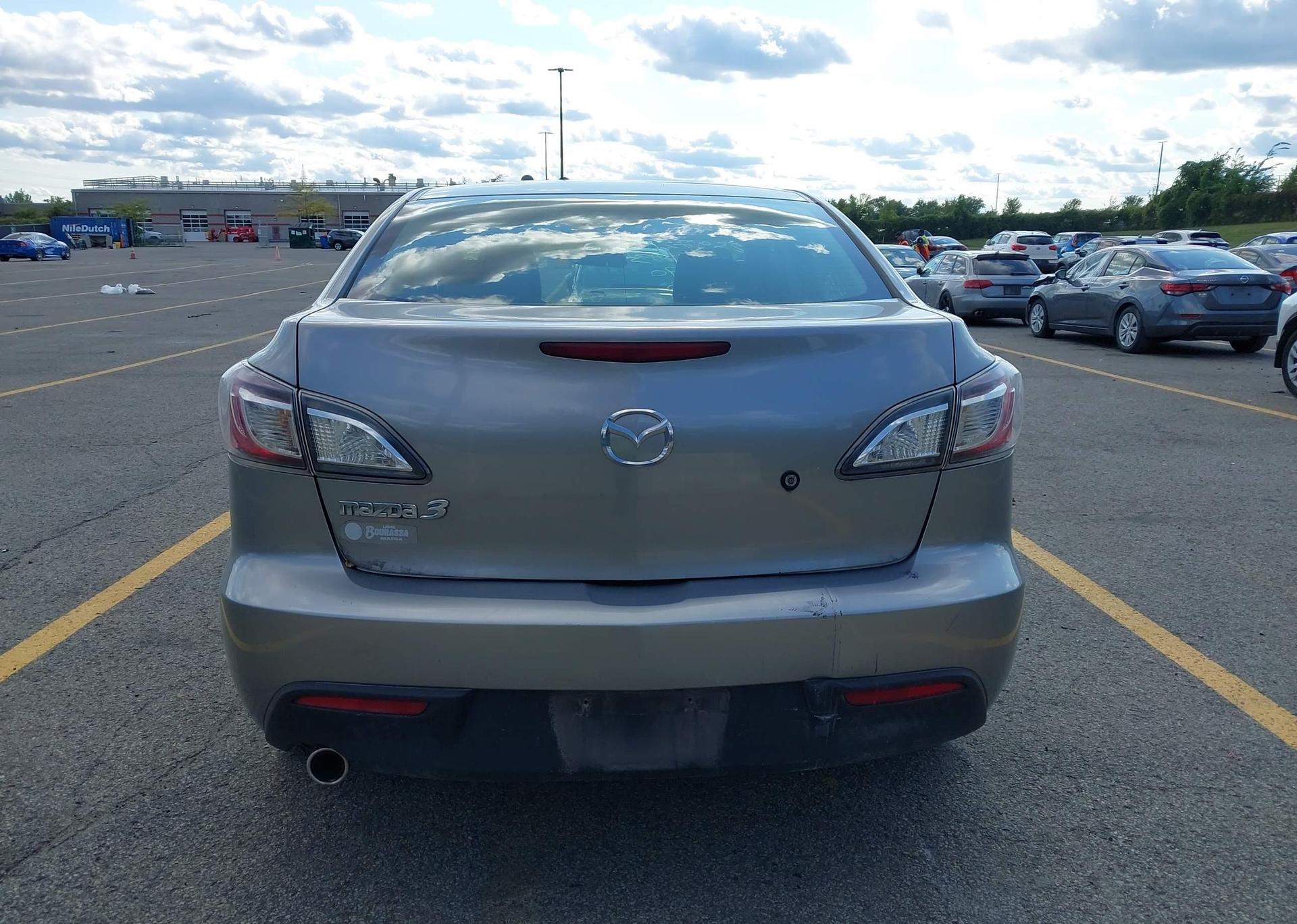2010 MAZDA MAZDA3