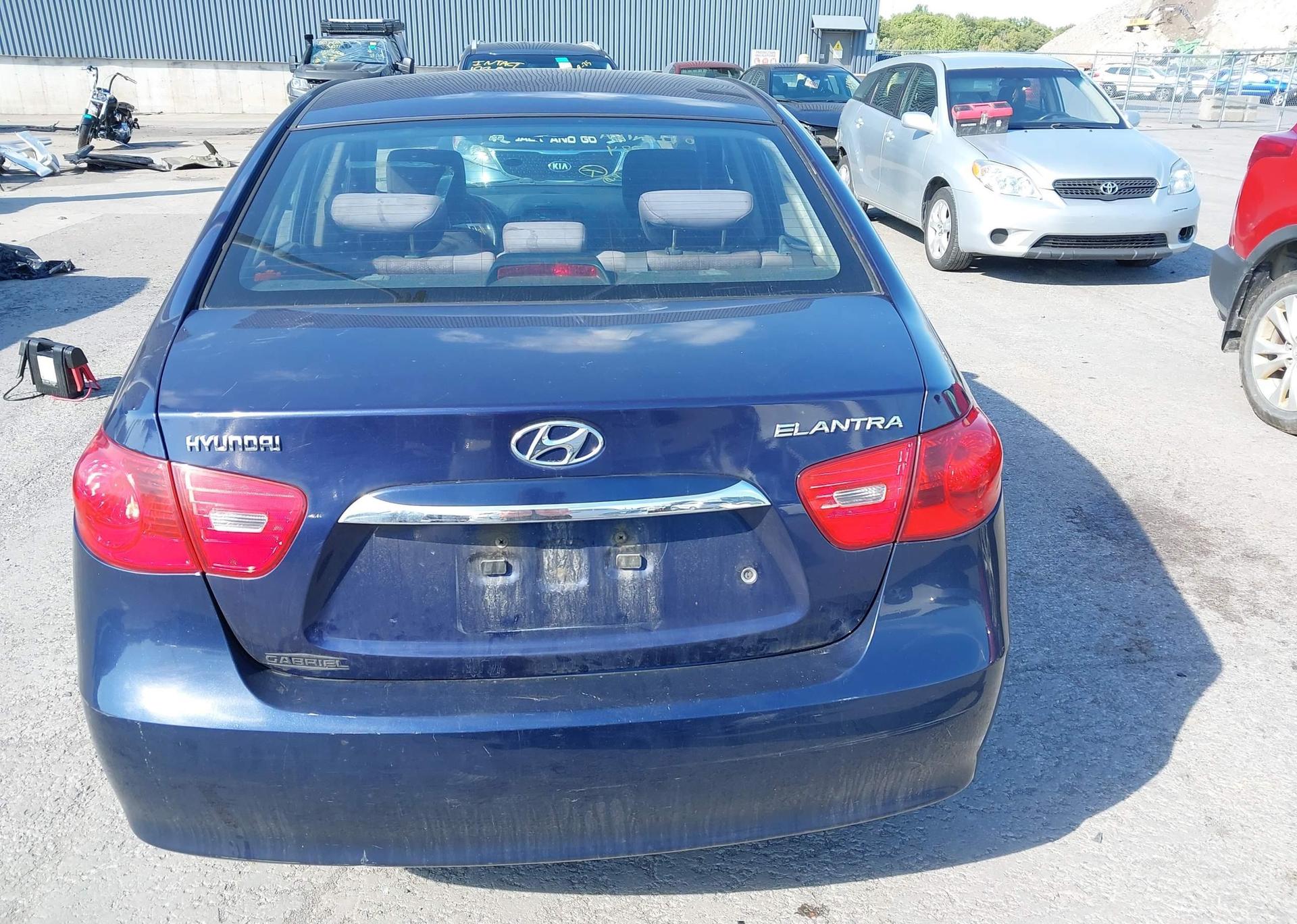 2010 HYUNDAI ELANTRA BLUE