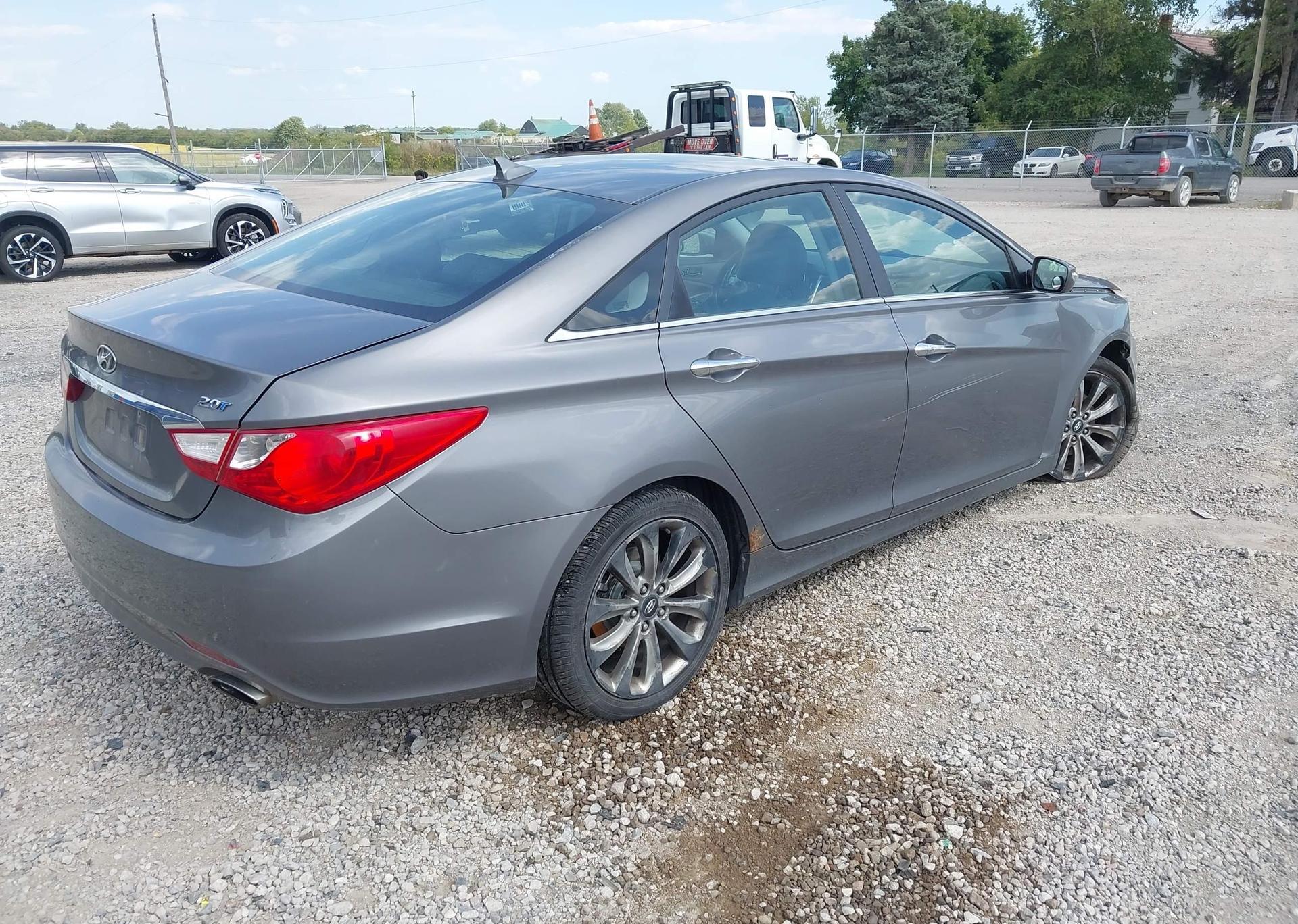 2011 HYUNDAI SONATA 2.0T
