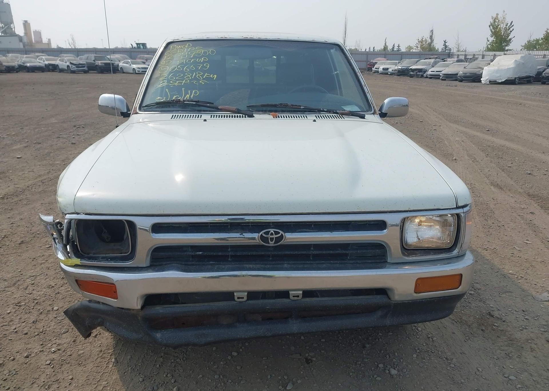 1992 TOYOTA PICKUP 1