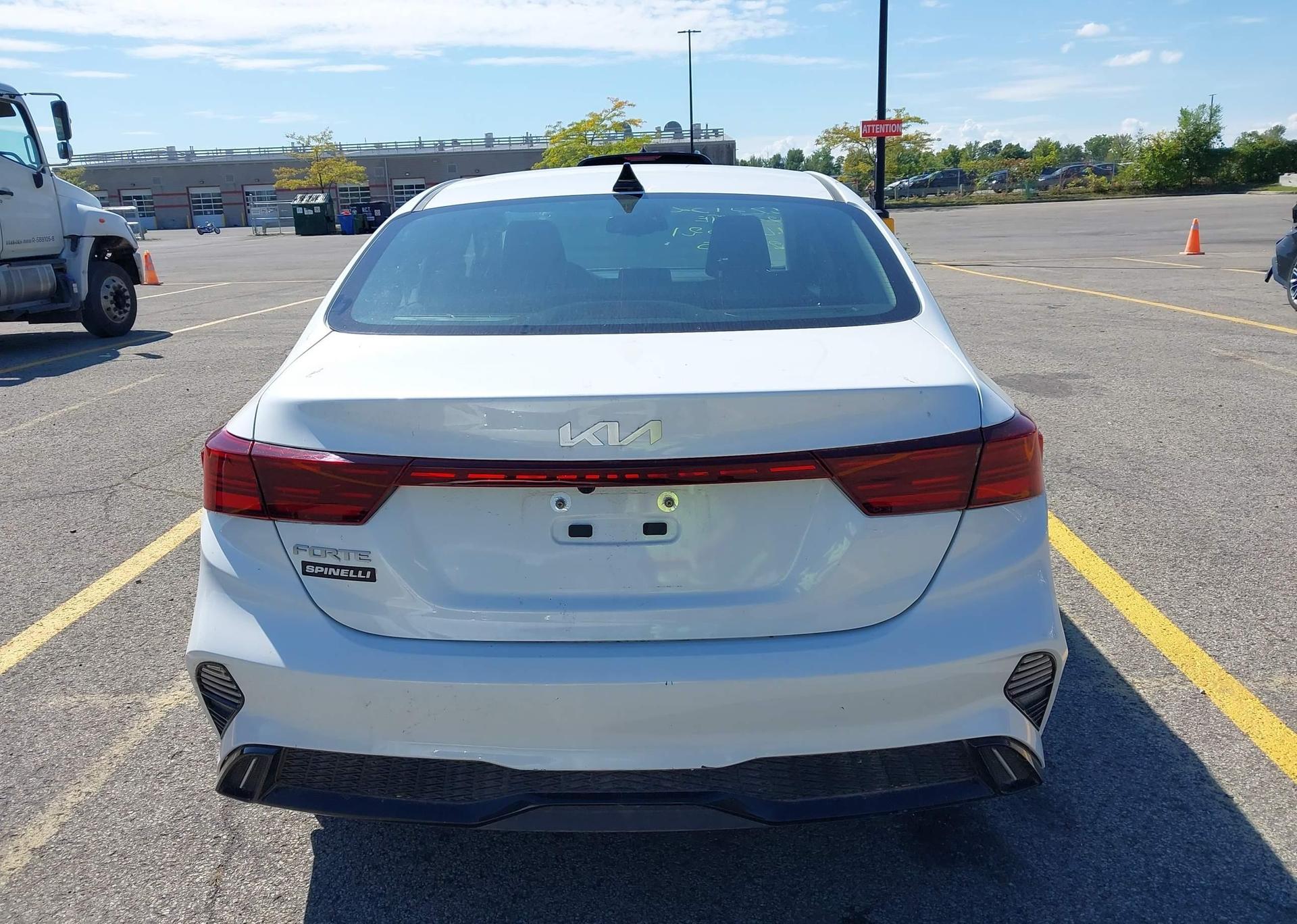 2022 KIA FORTE EX