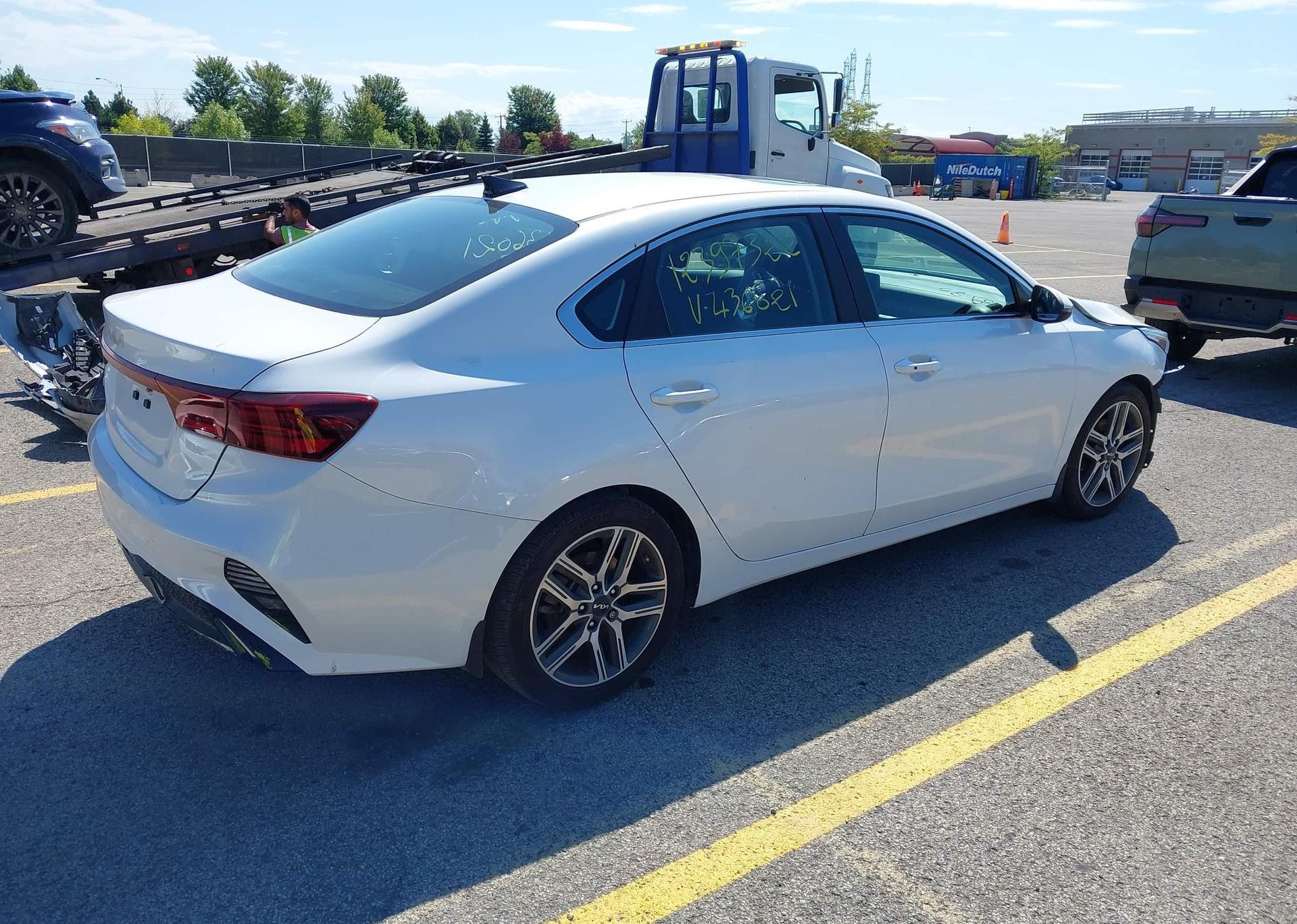 2022 KIA FORTE EX