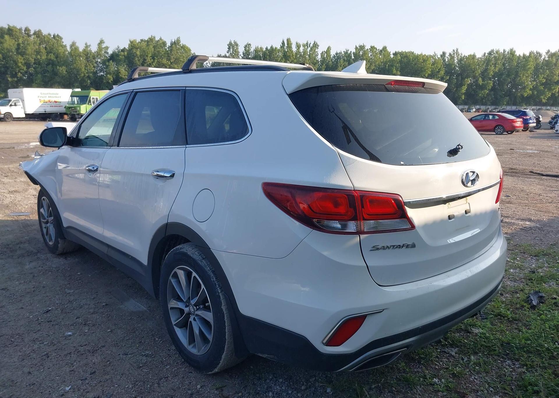 2017 HYUNDAI SANTA FE SE