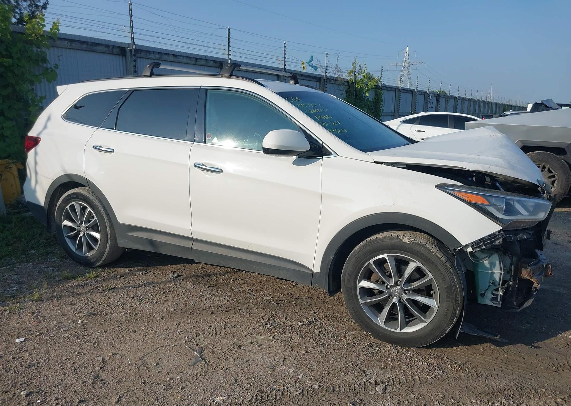 2017 HYUNDAI SANTA FE SE