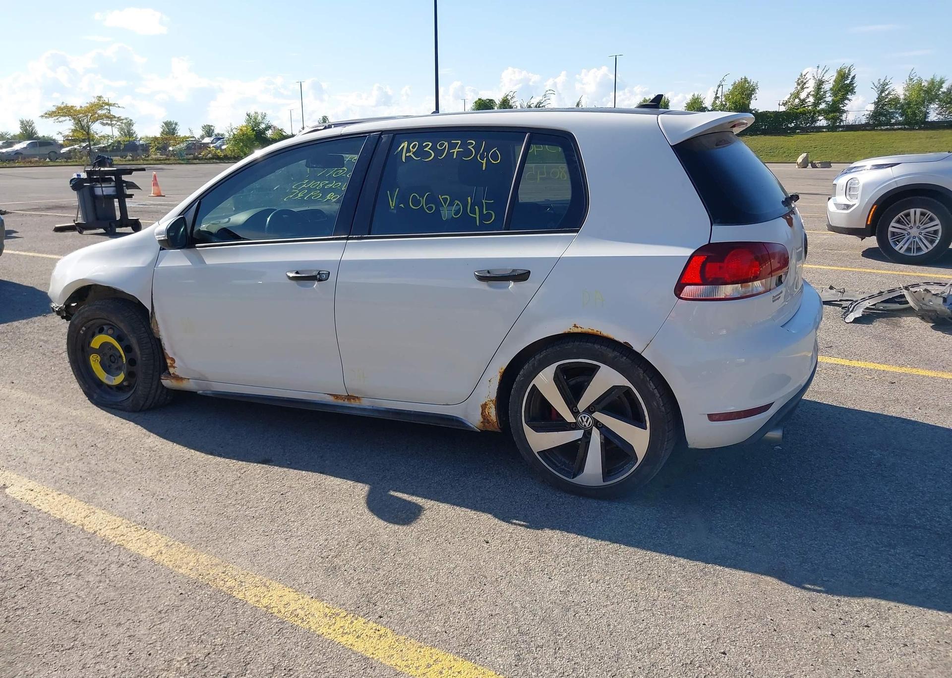 2013 VOLKSWAGEN GTI