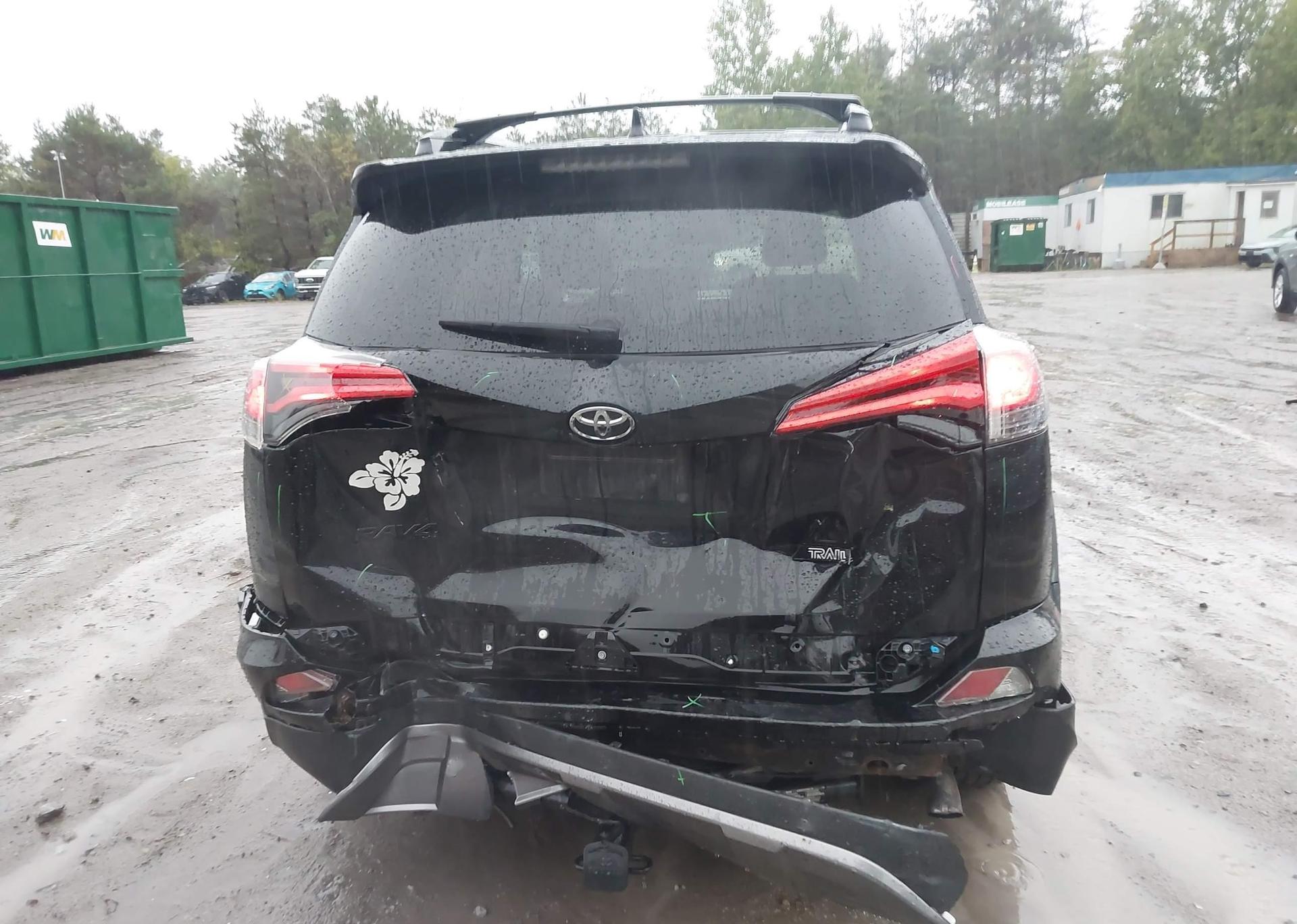 2018 TOYOTA RAV4 XLE