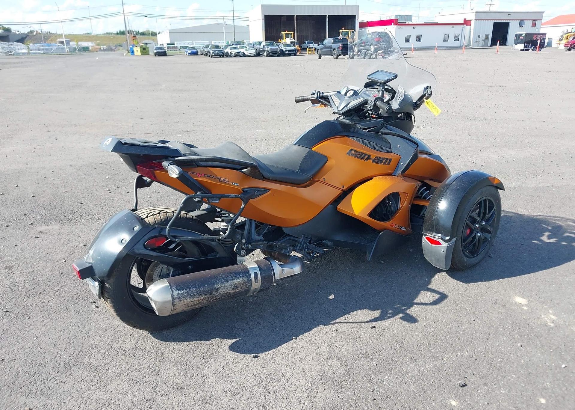 2011 CAN-AM SPYDER ROADSTER RS