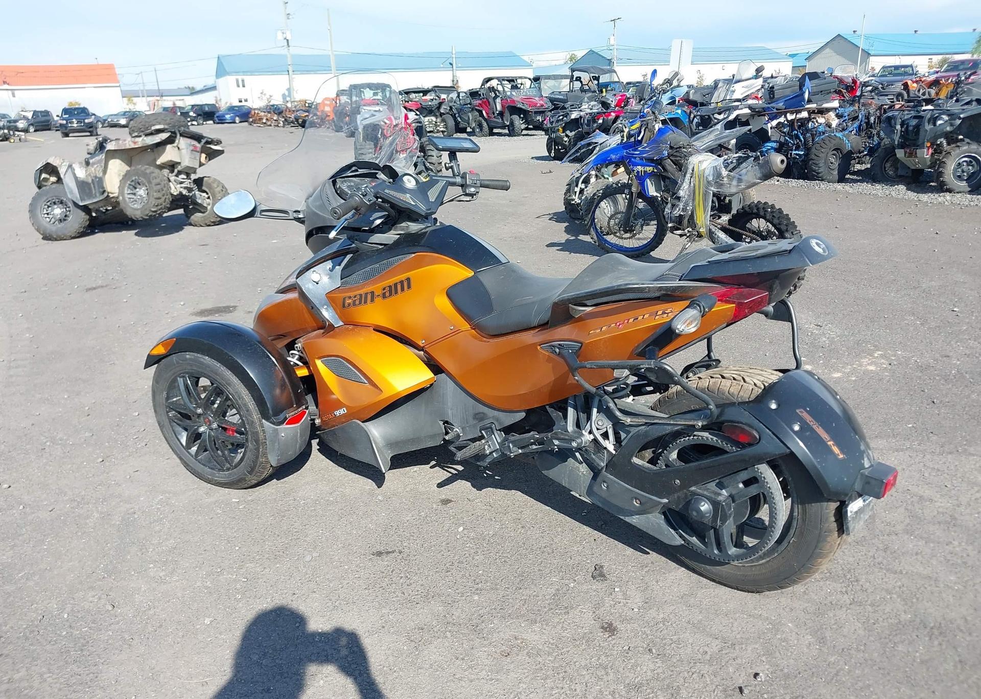 2011 CAN-AM SPYDER ROADSTER RS