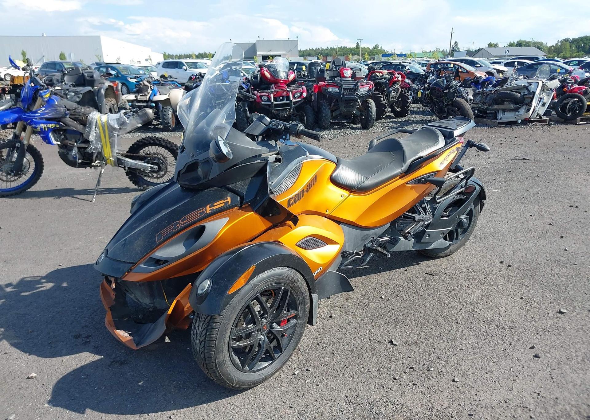 2011 CAN-AM SPYDER ROADSTER RS