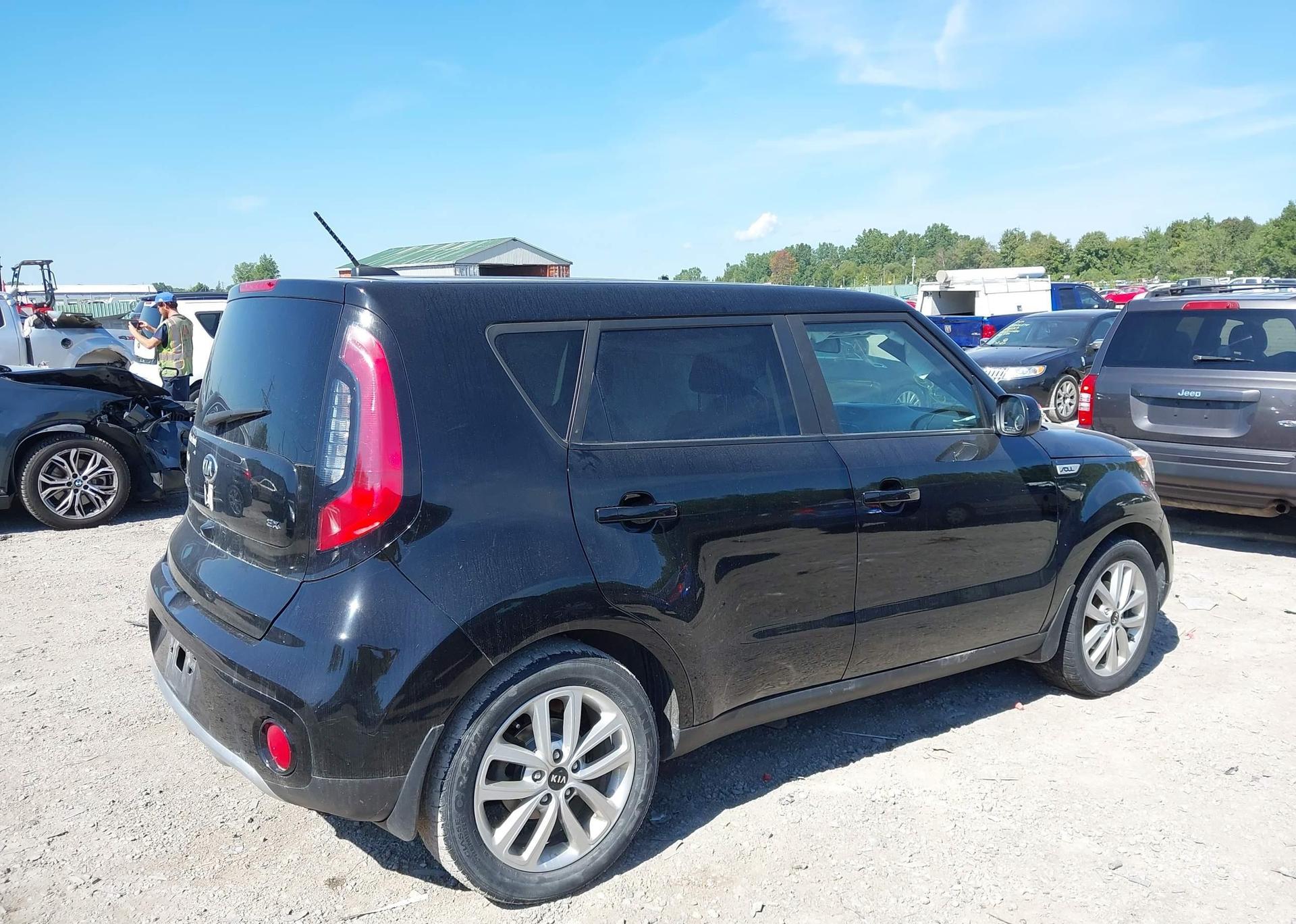 2018 KIA SOUL +