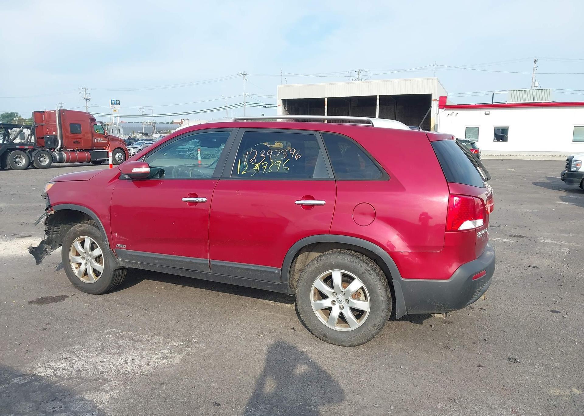 2012 KIA SORENTO LX