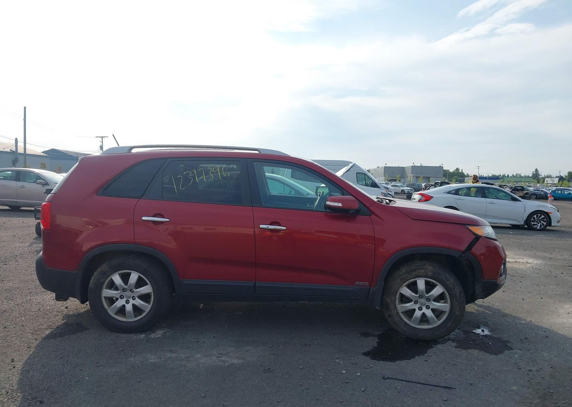 2012 KIA SORENTO LX