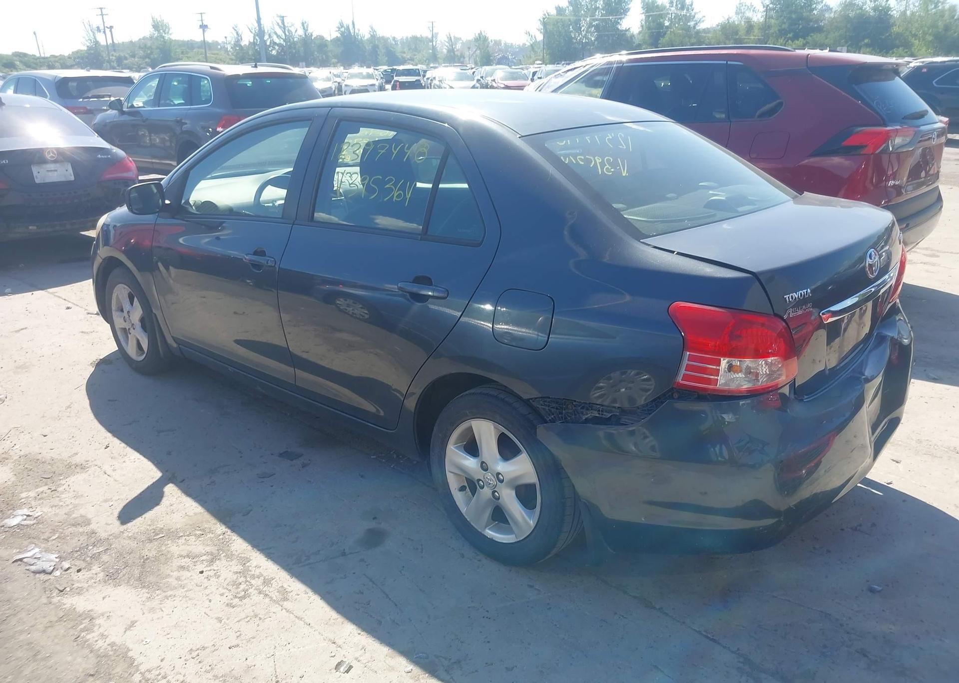 2010 TOYOTA YARIS