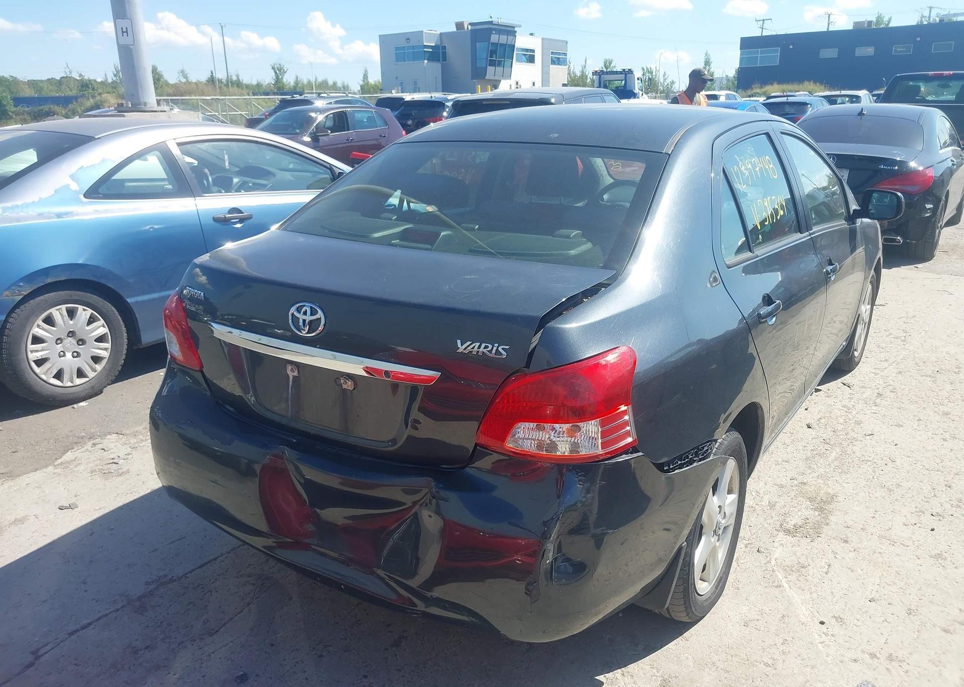 2010 TOYOTA YARIS