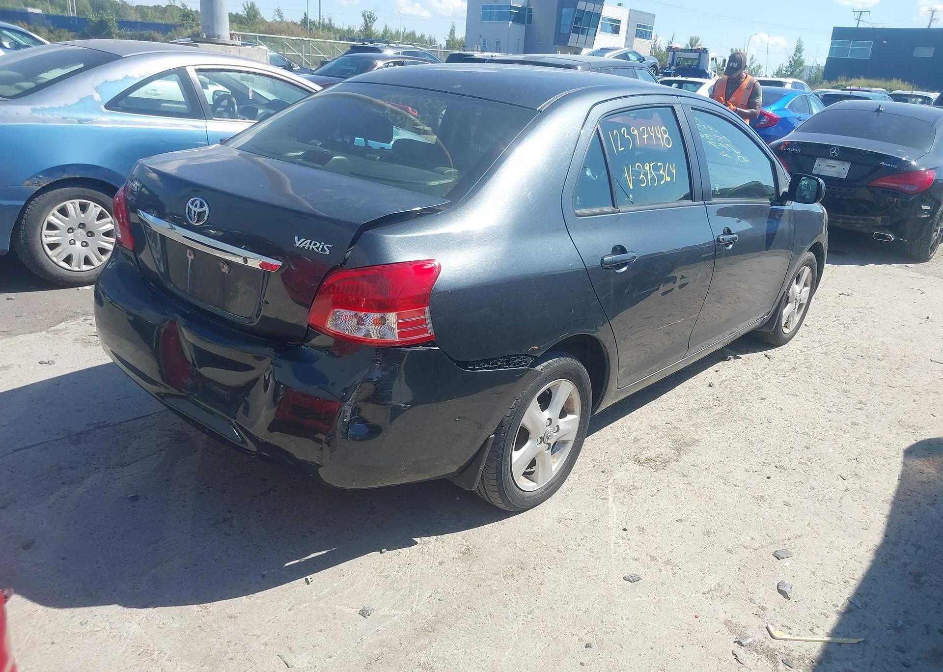 2010 TOYOTA YARIS