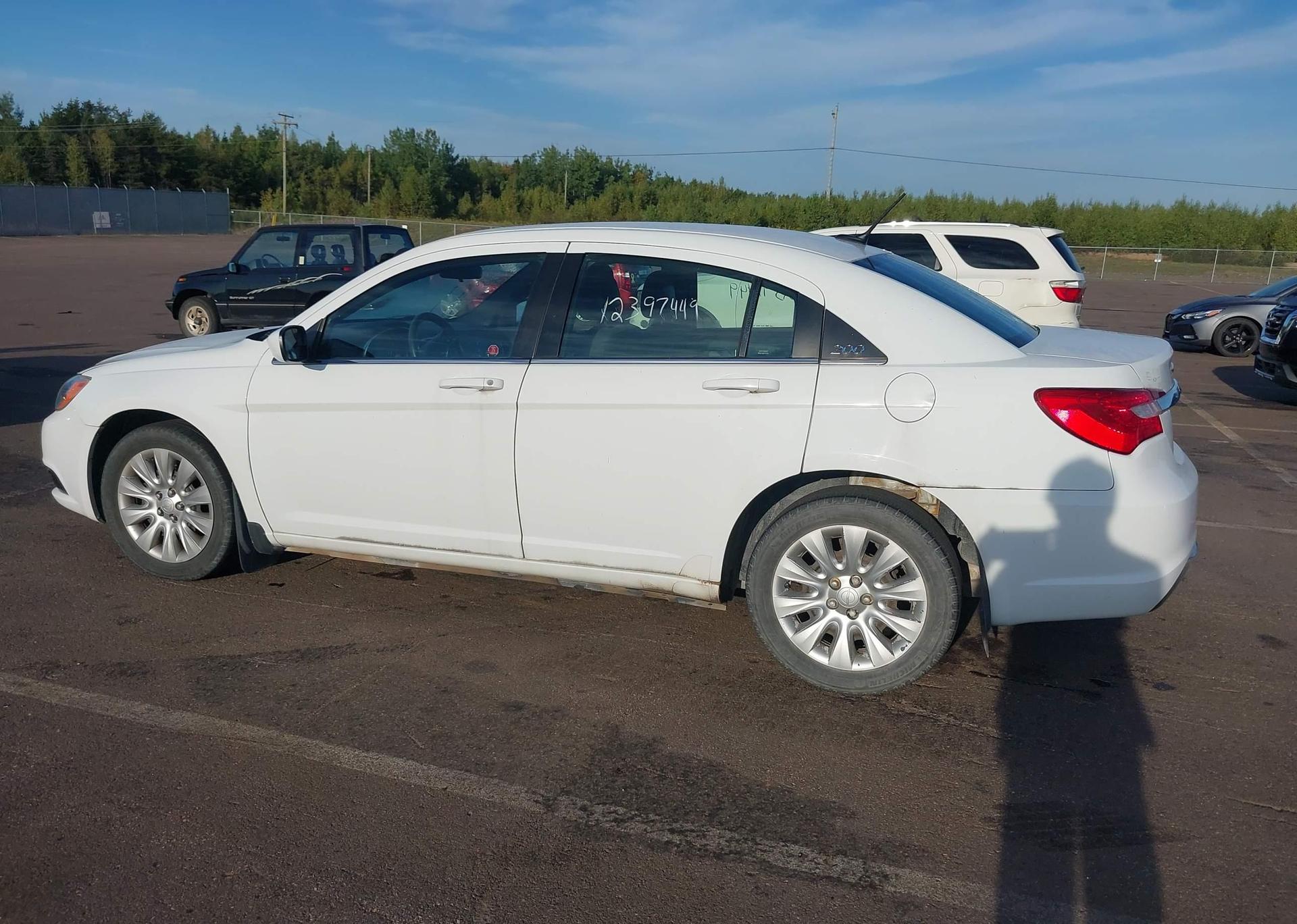 2012 CHRYSLER 200 LX