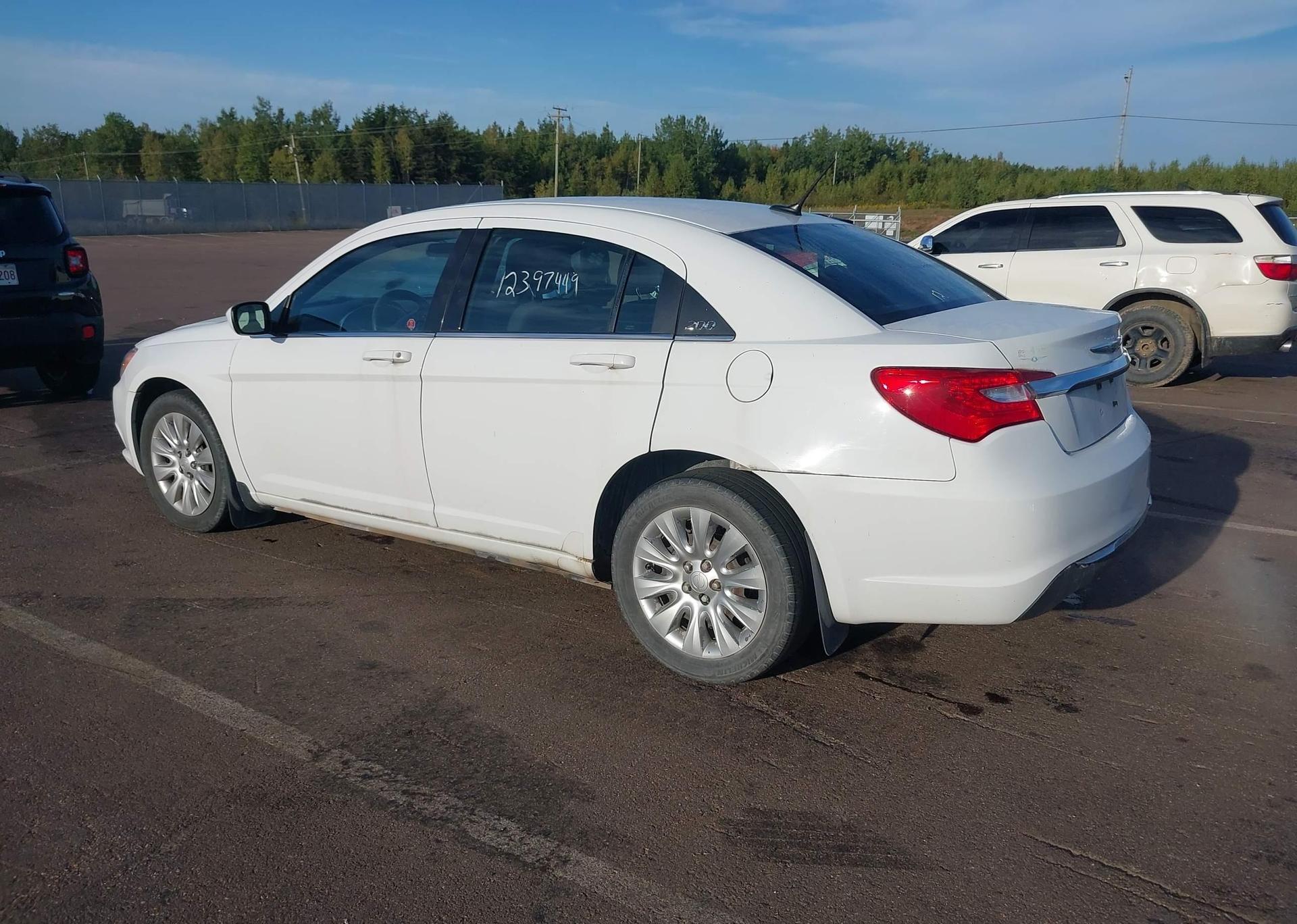 2012 CHRYSLER 200 LX