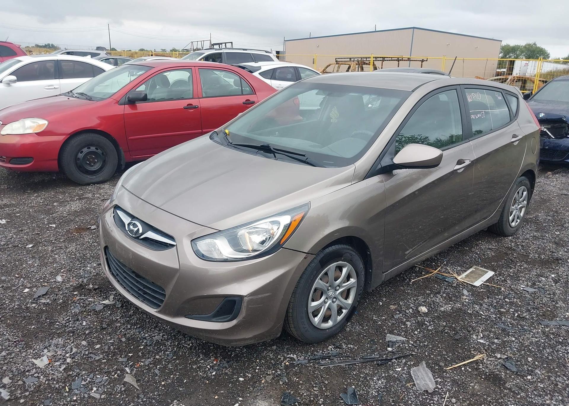2014 HYUNDAI ACCENT GL