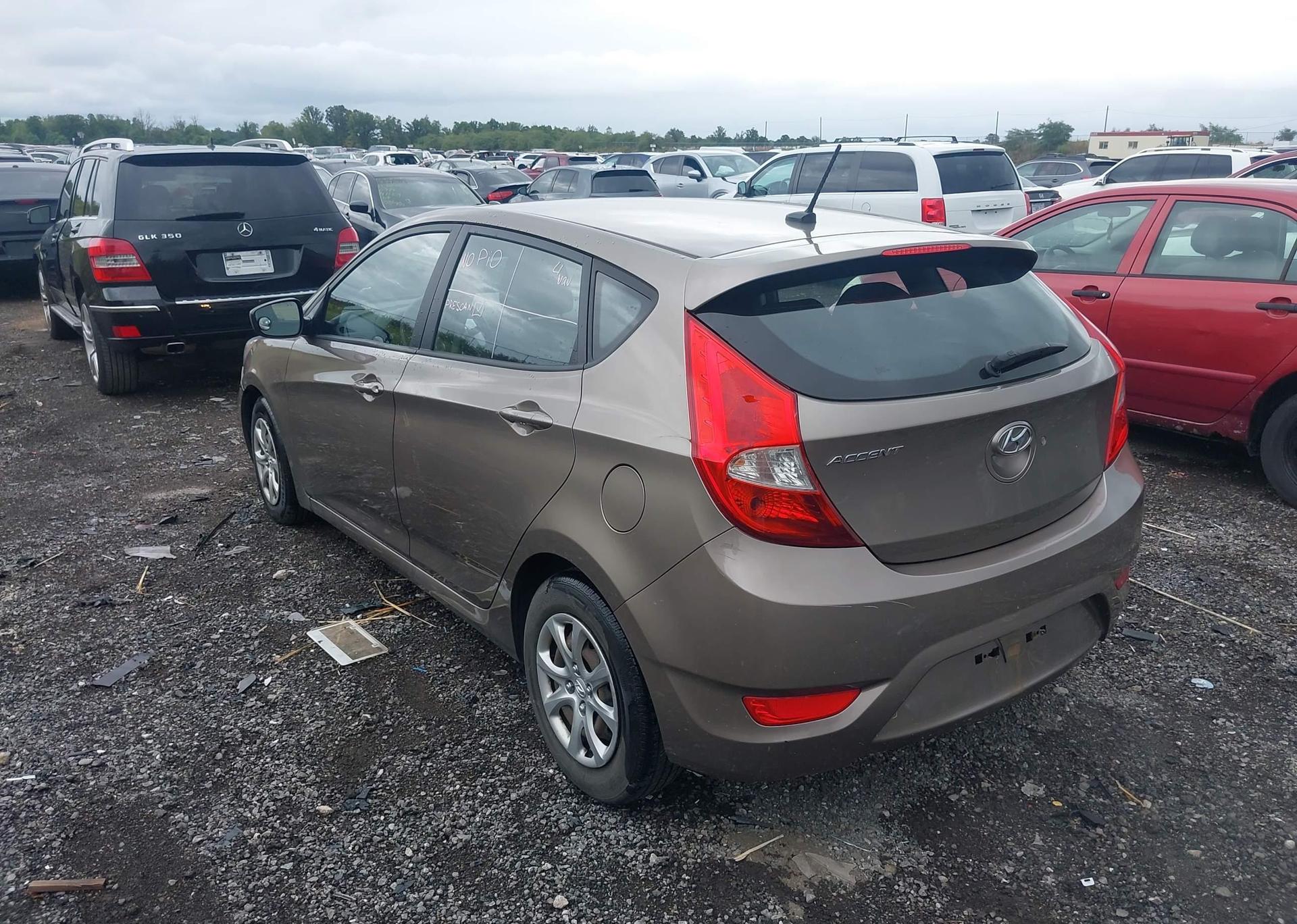 2014 HYUNDAI ACCENT GL