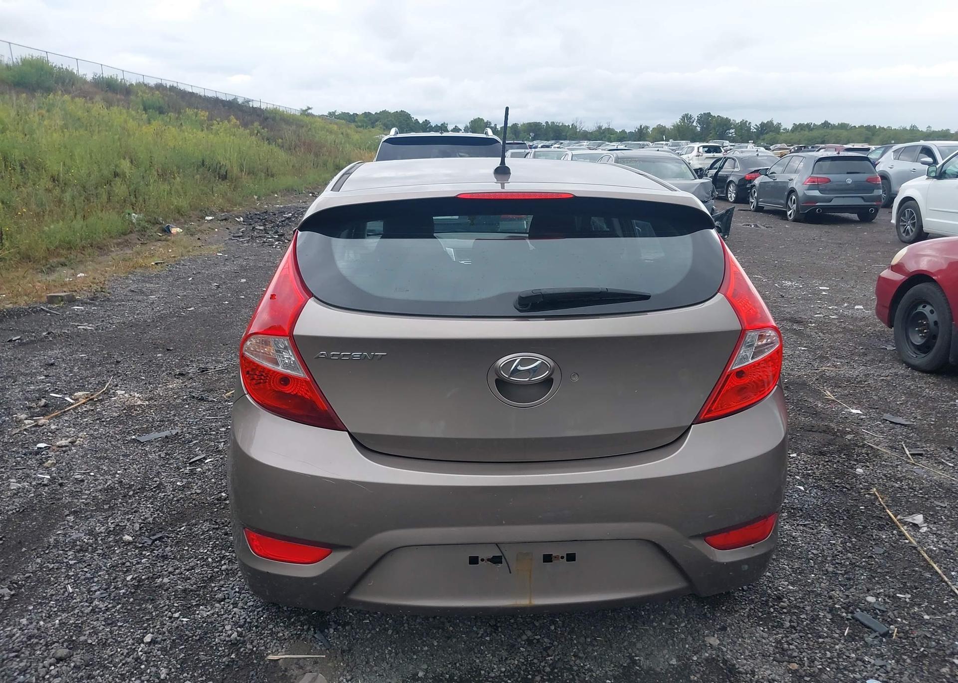 2014 HYUNDAI ACCENT GL