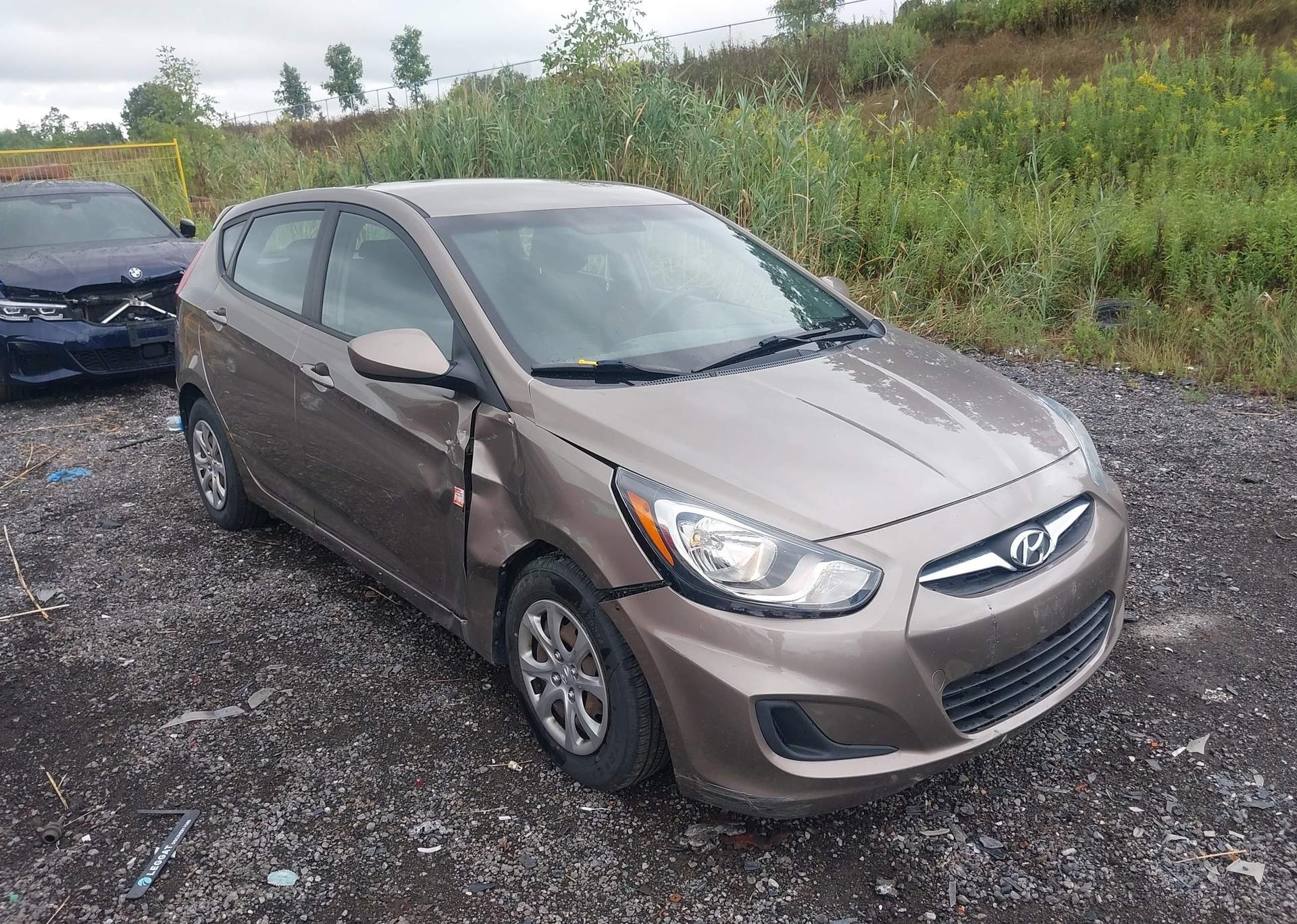 2014 HYUNDAI ACCENT GL
