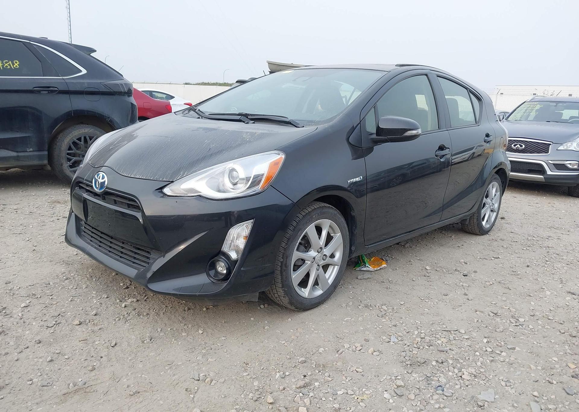 2016 TOYOTA Prius c