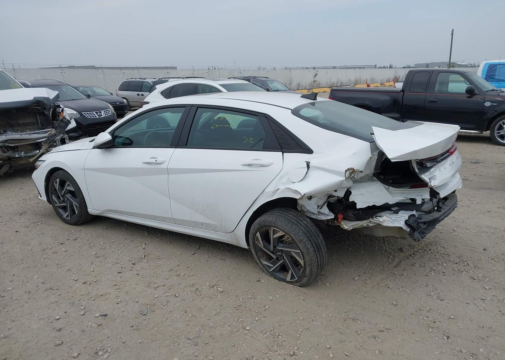 2025 HYUNDAI ELANTRA PREFERRED W