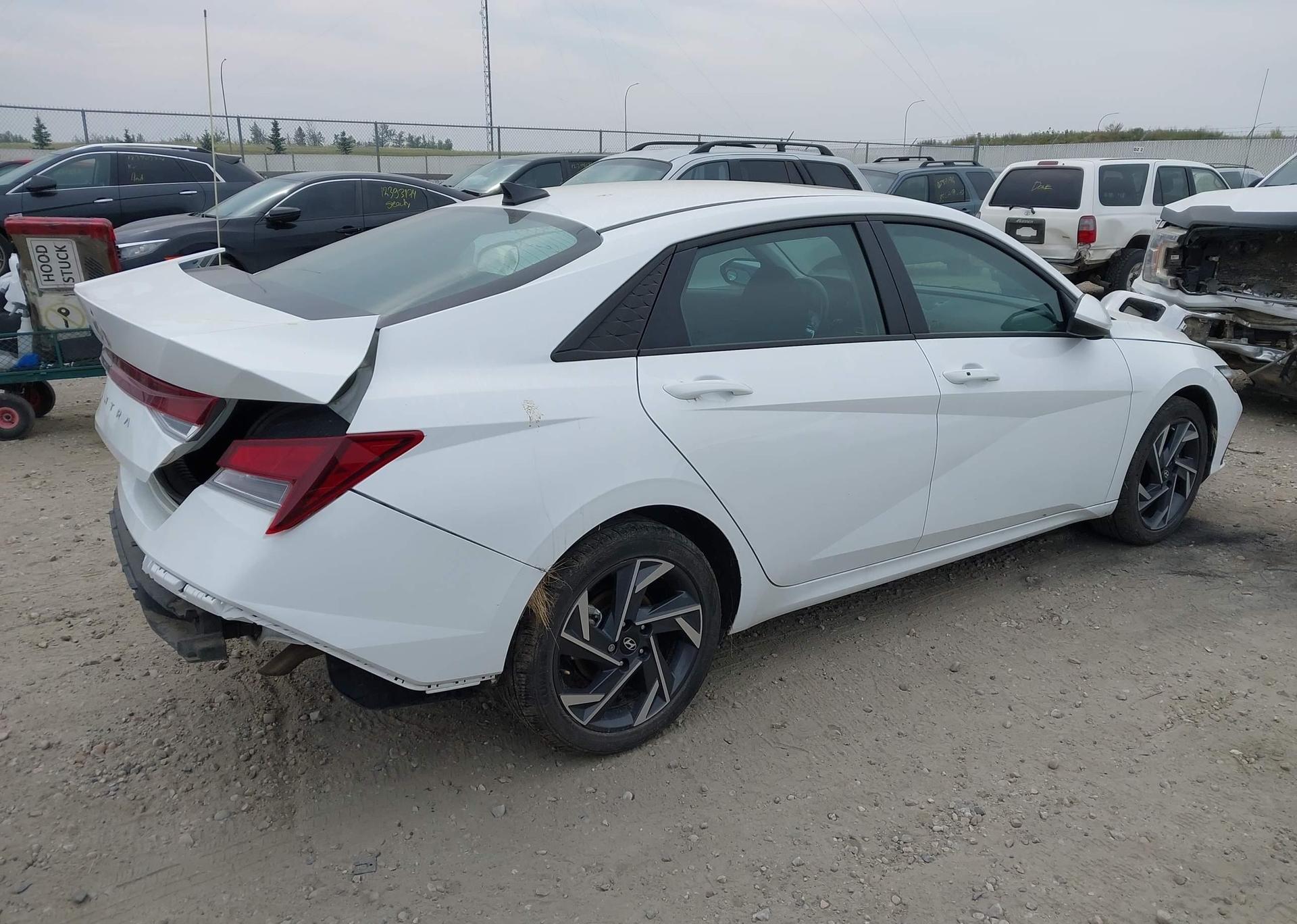 2025 HYUNDAI ELANTRA PREFERRED W