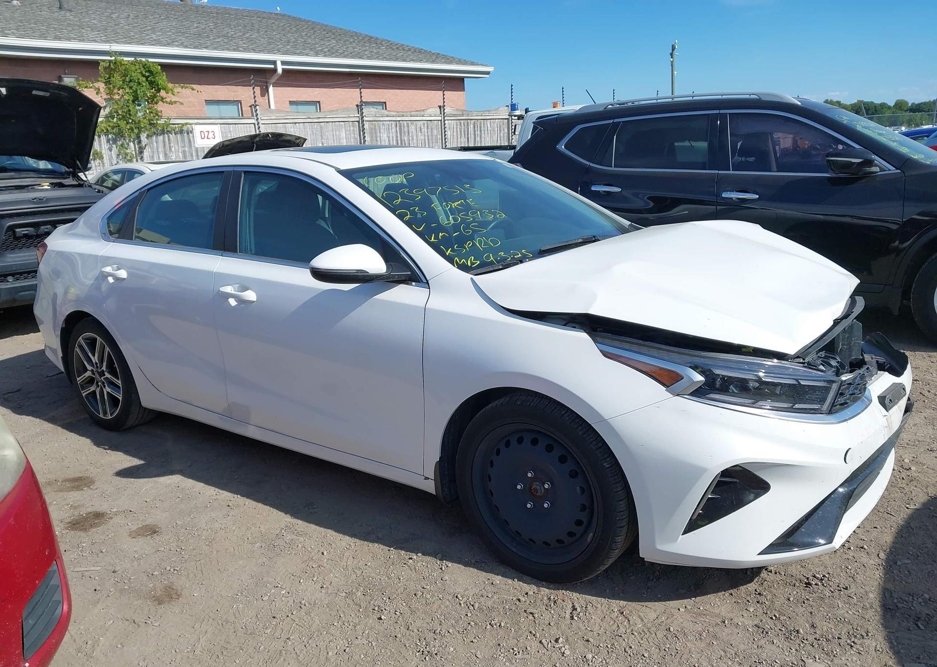 2023 KIA FORTE EX