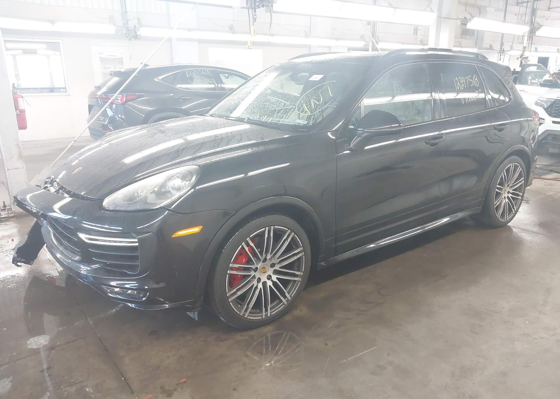 2017 PORSCHE CAYENNE GTS