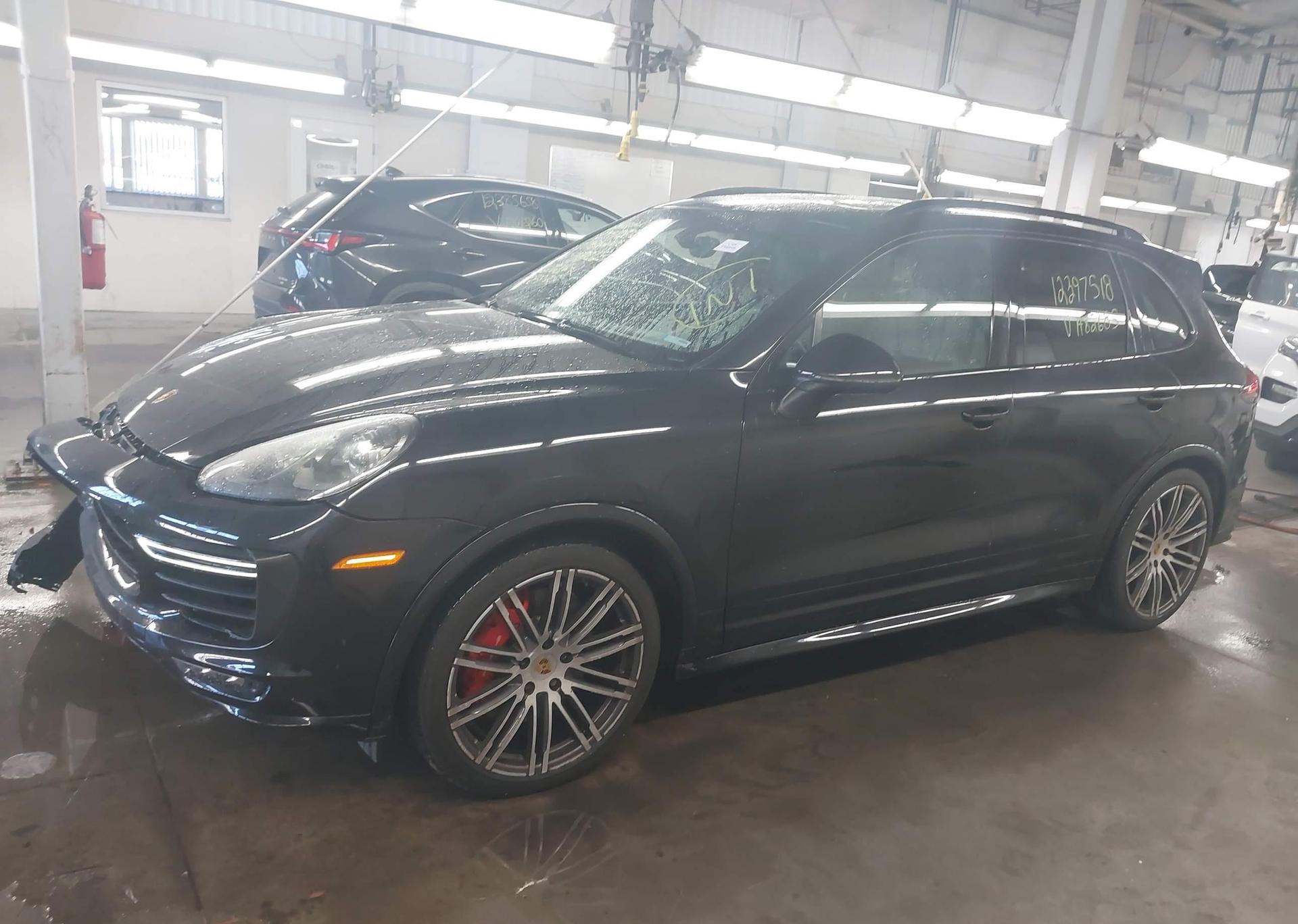 2017 PORSCHE CAYENNE GTS