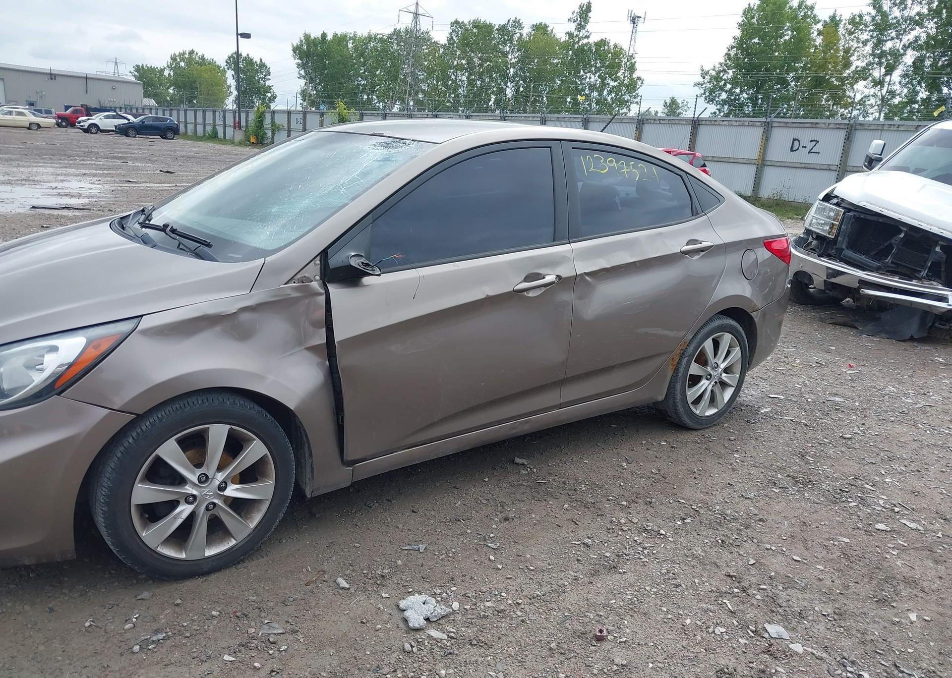 2012 HYUNDAI ACCENT GL