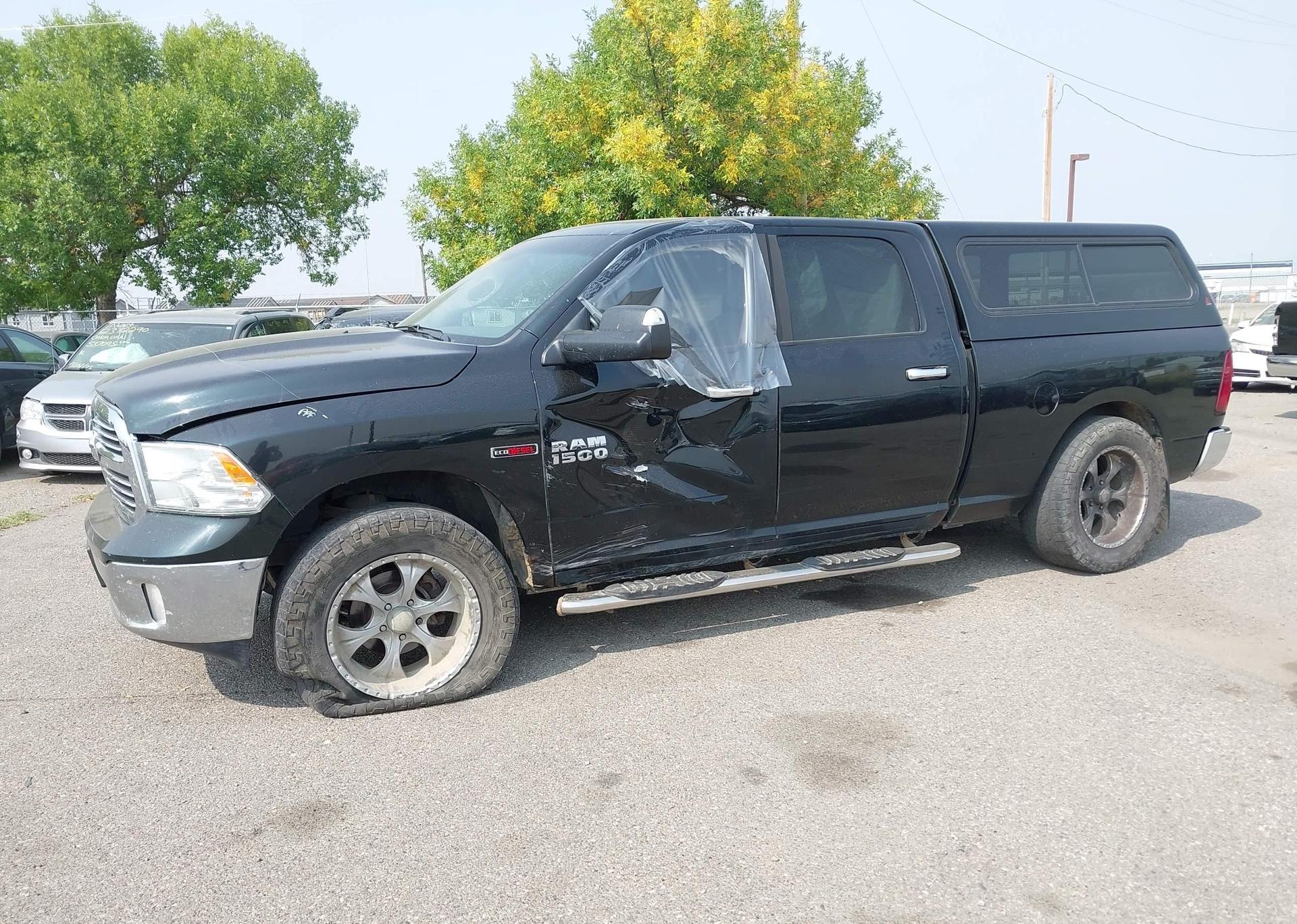 2016 RAM 1500 SLT