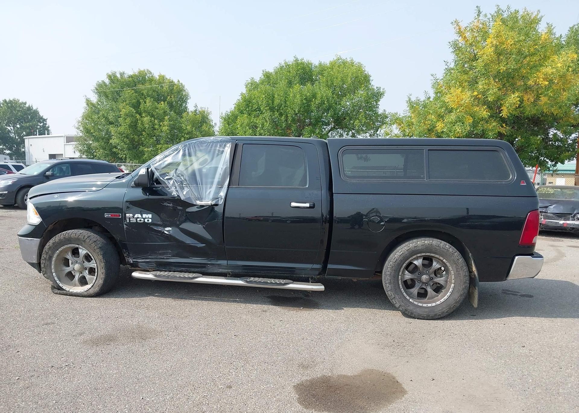2016 RAM 1500 SLT