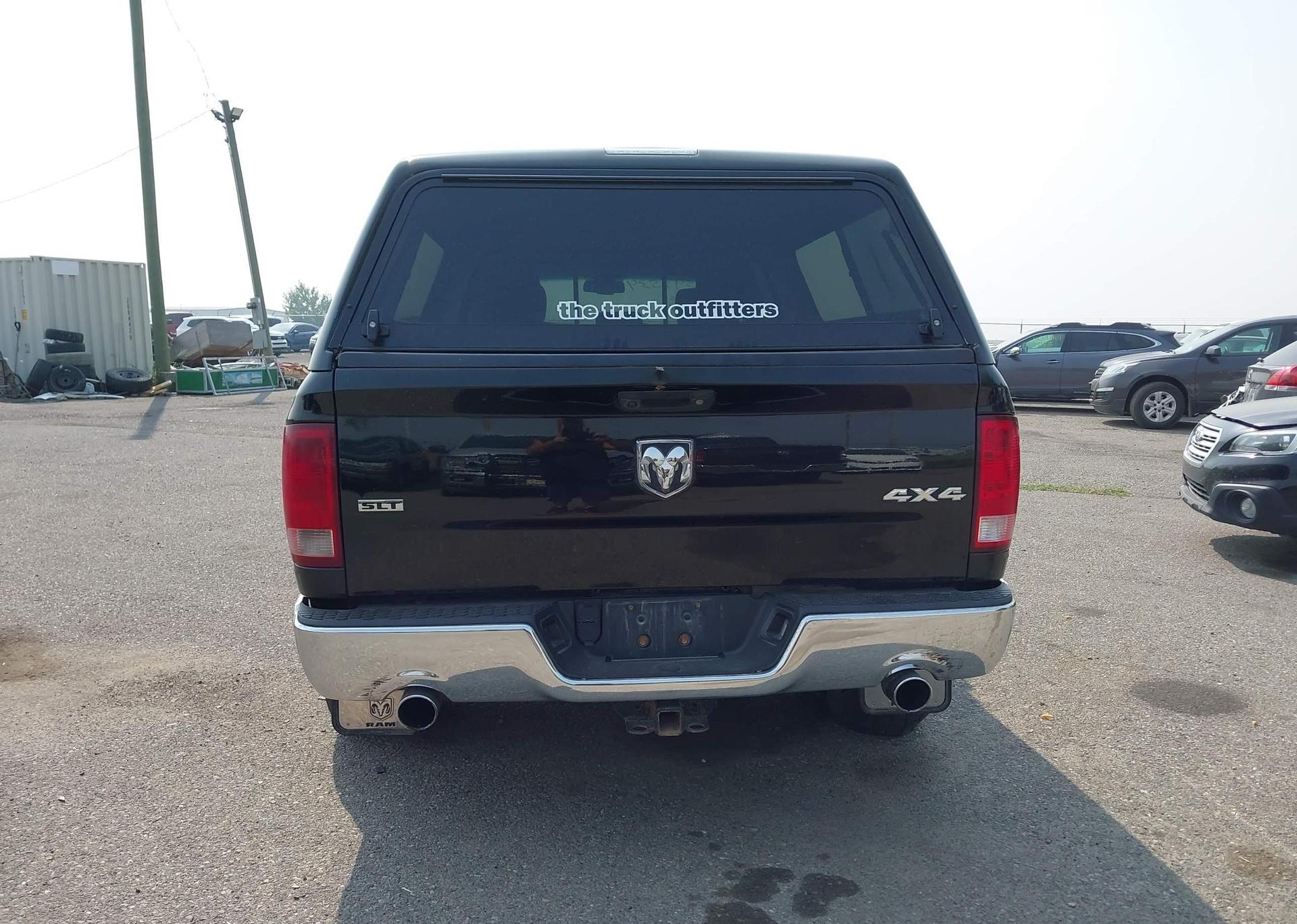 2016 RAM 1500 SLT