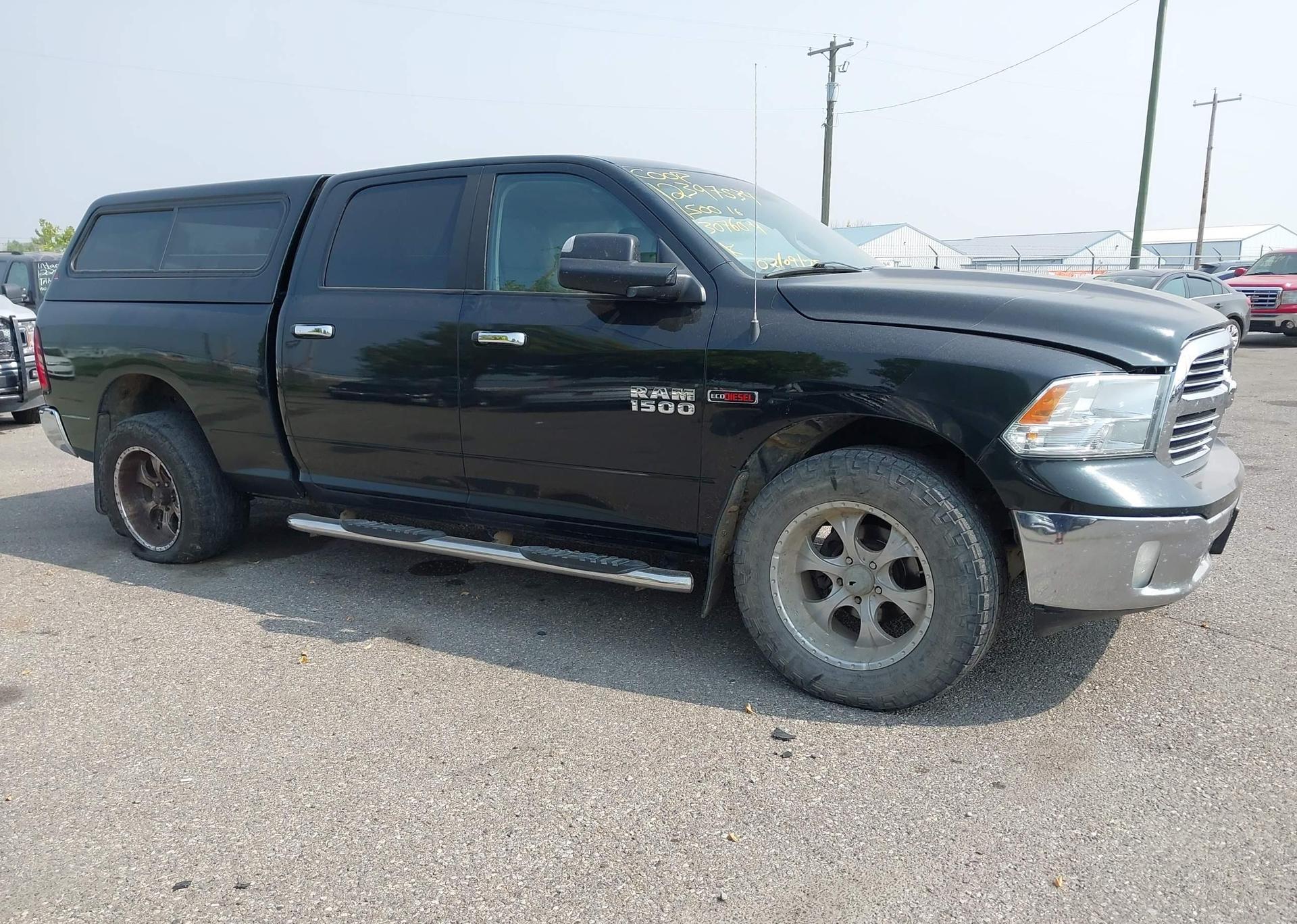 2016 RAM 1500 SLT