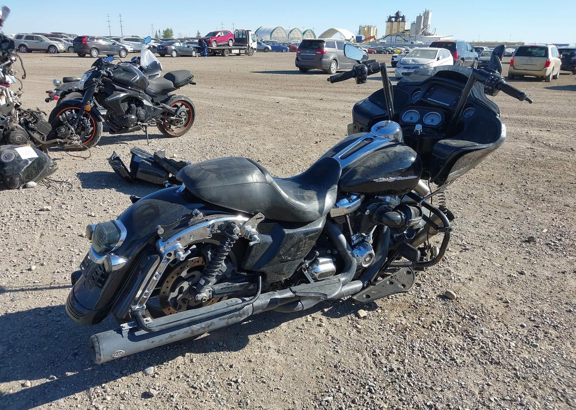 2017 HARLEY-DAVIDSON FLTRX ROAD GLIDE