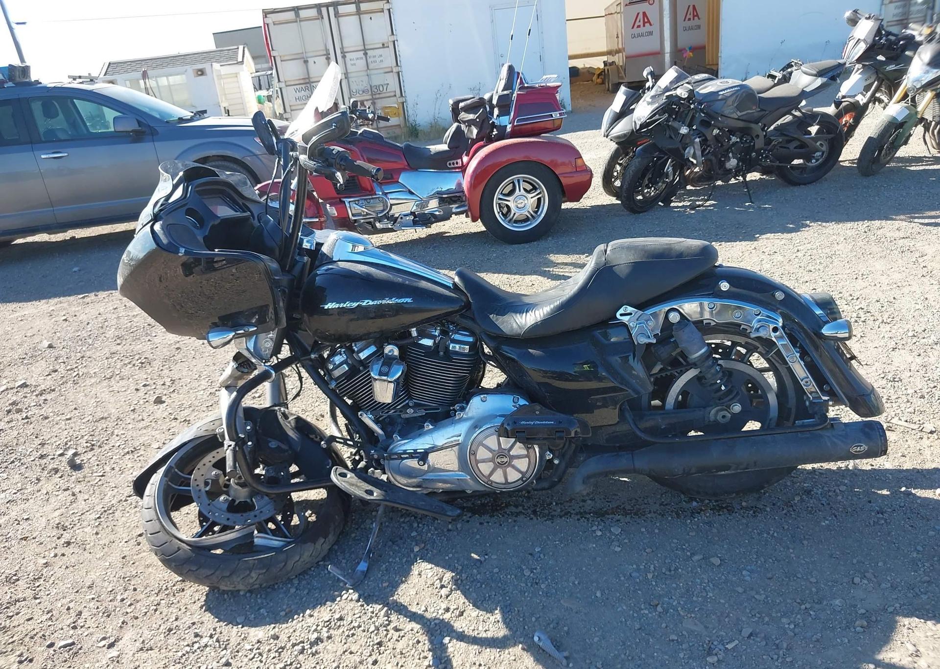 2017 HARLEY-DAVIDSON FLTRX ROAD GLIDE