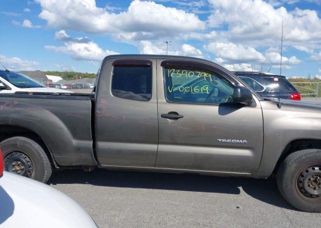 2011 TOYOTA TACOMA