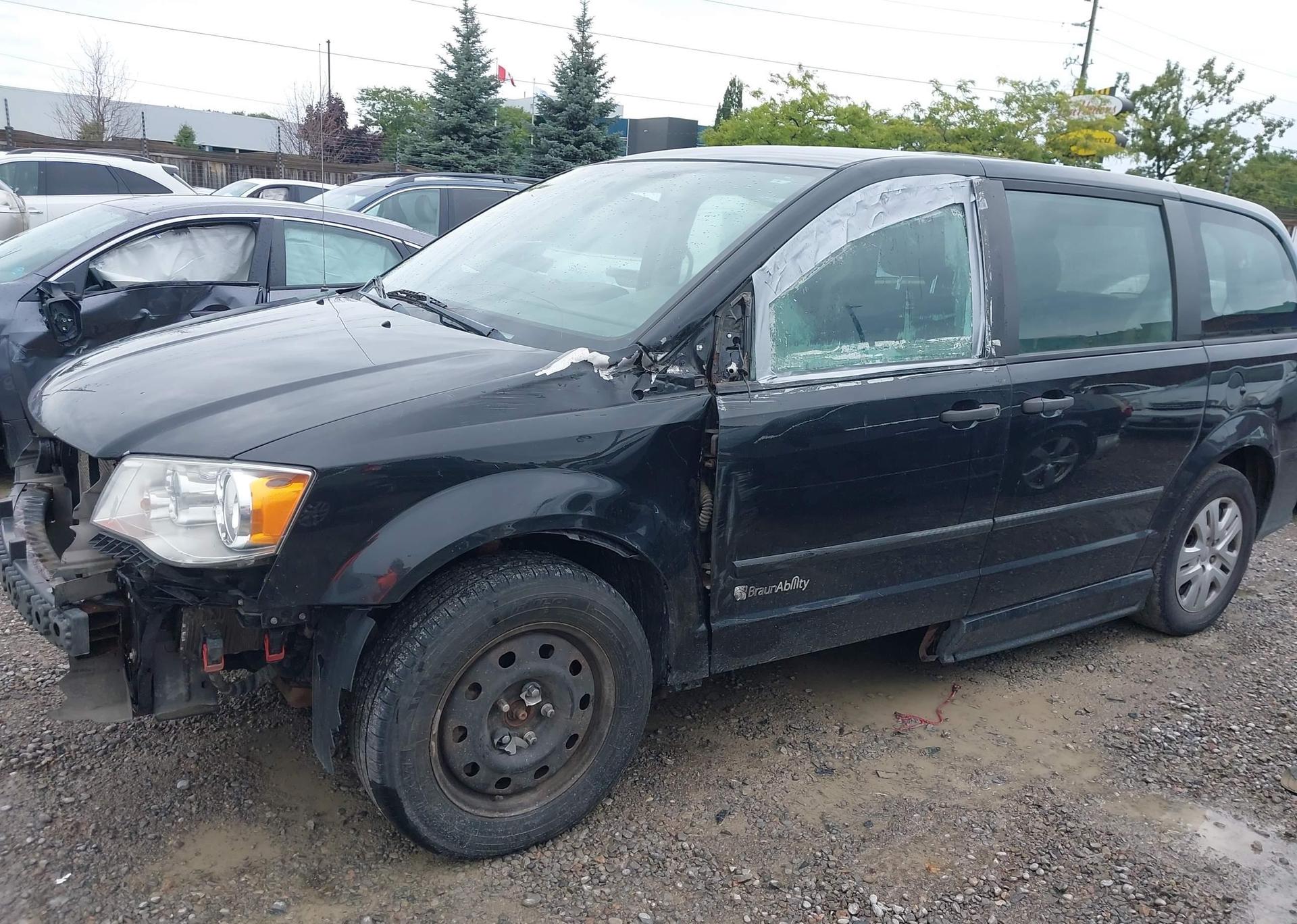 2015 DODGE GRAND CARAVAN SE