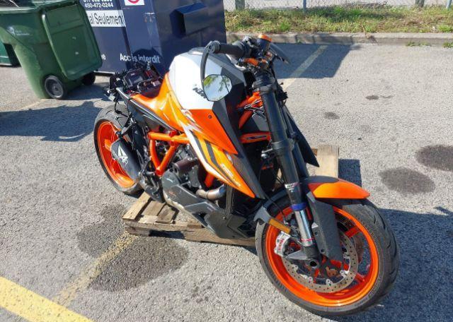 2022 KTM 1290 SUPER DUKE R