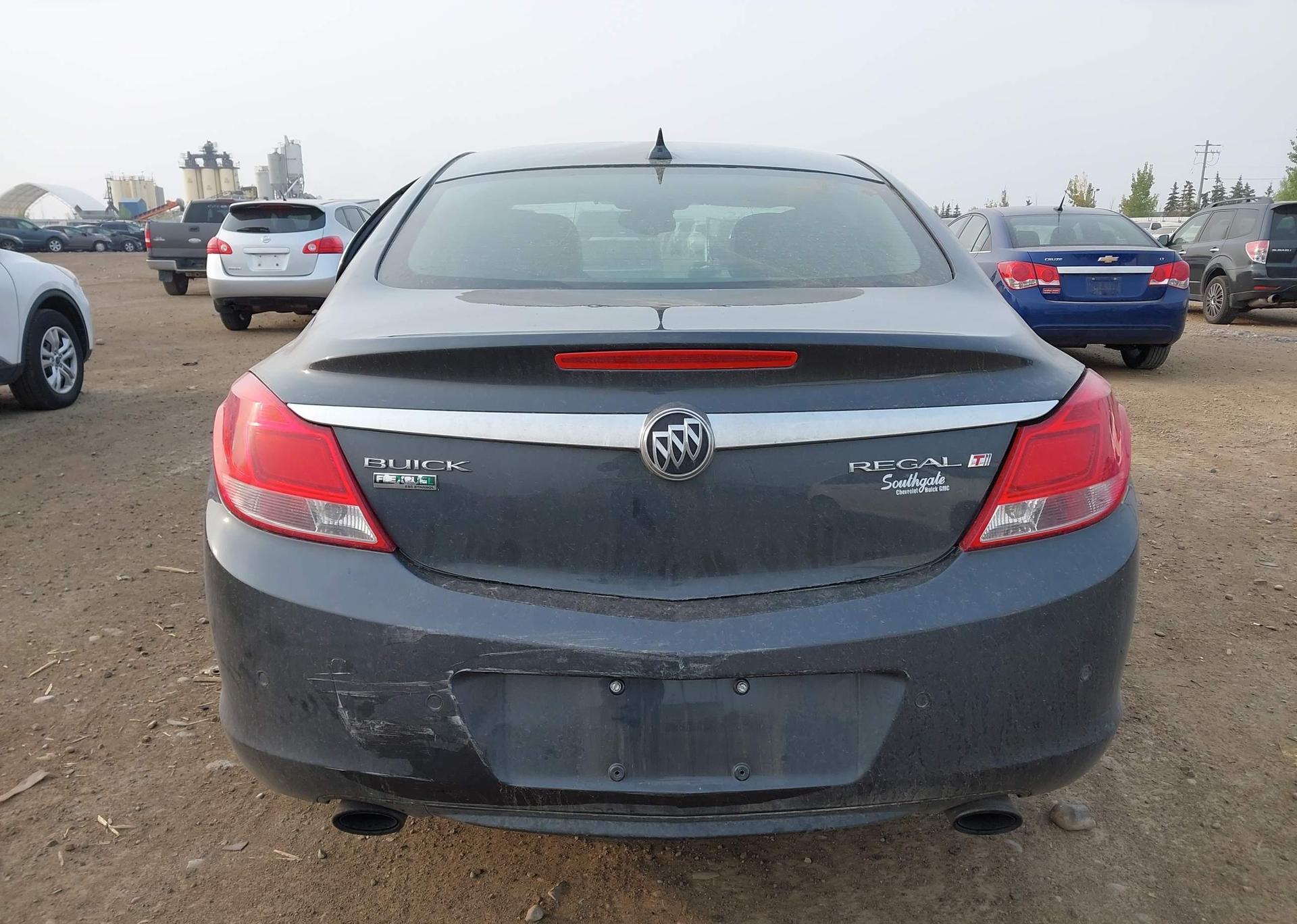 2011 BUICK REGAL
