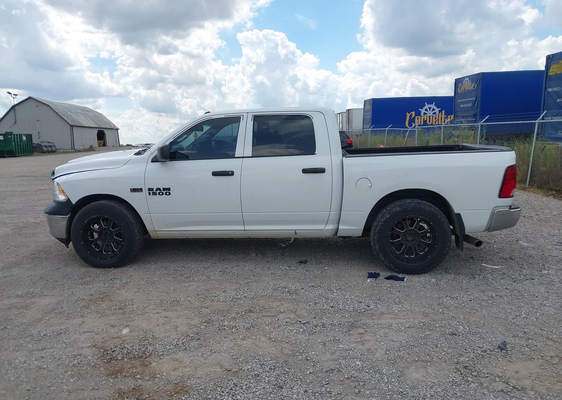 2016 RAM 1500 ST