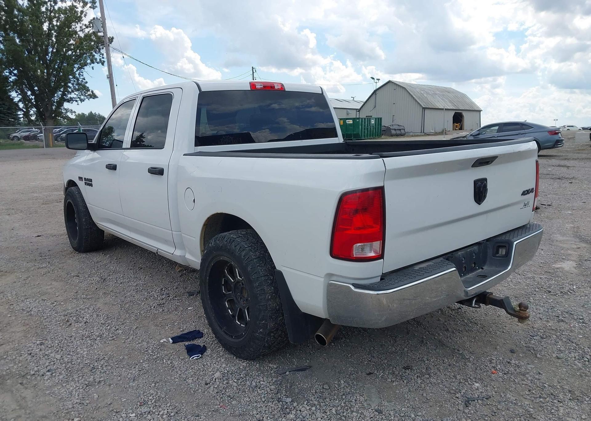 2016 RAM 1500 ST