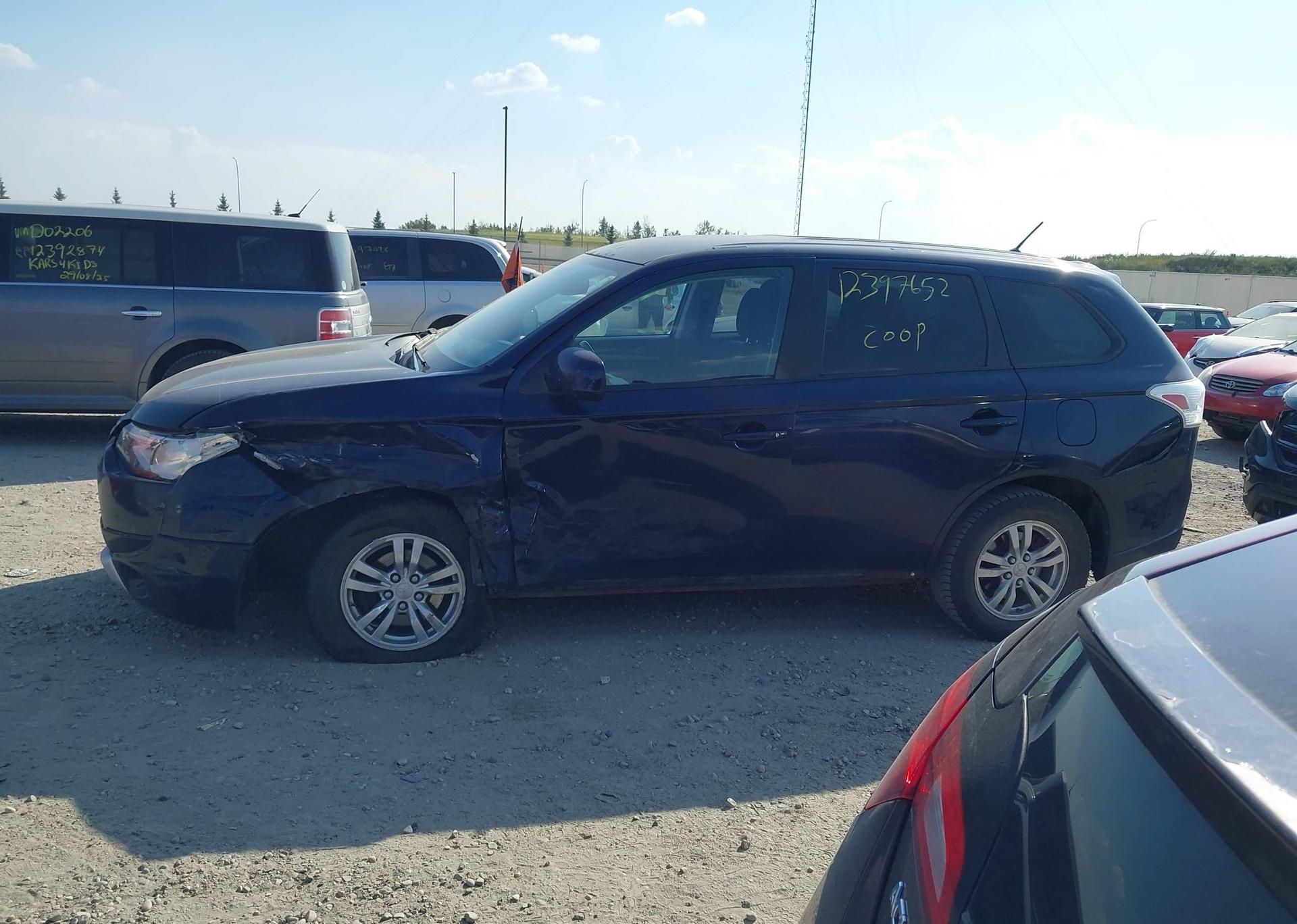 2014 MITSUBISHI OUTLANDER ES
