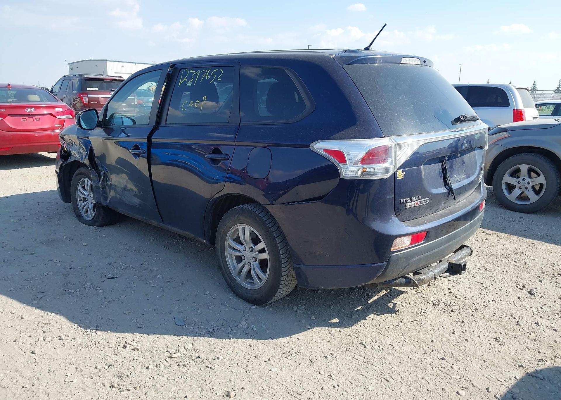 2014 MITSUBISHI OUTLANDER ES