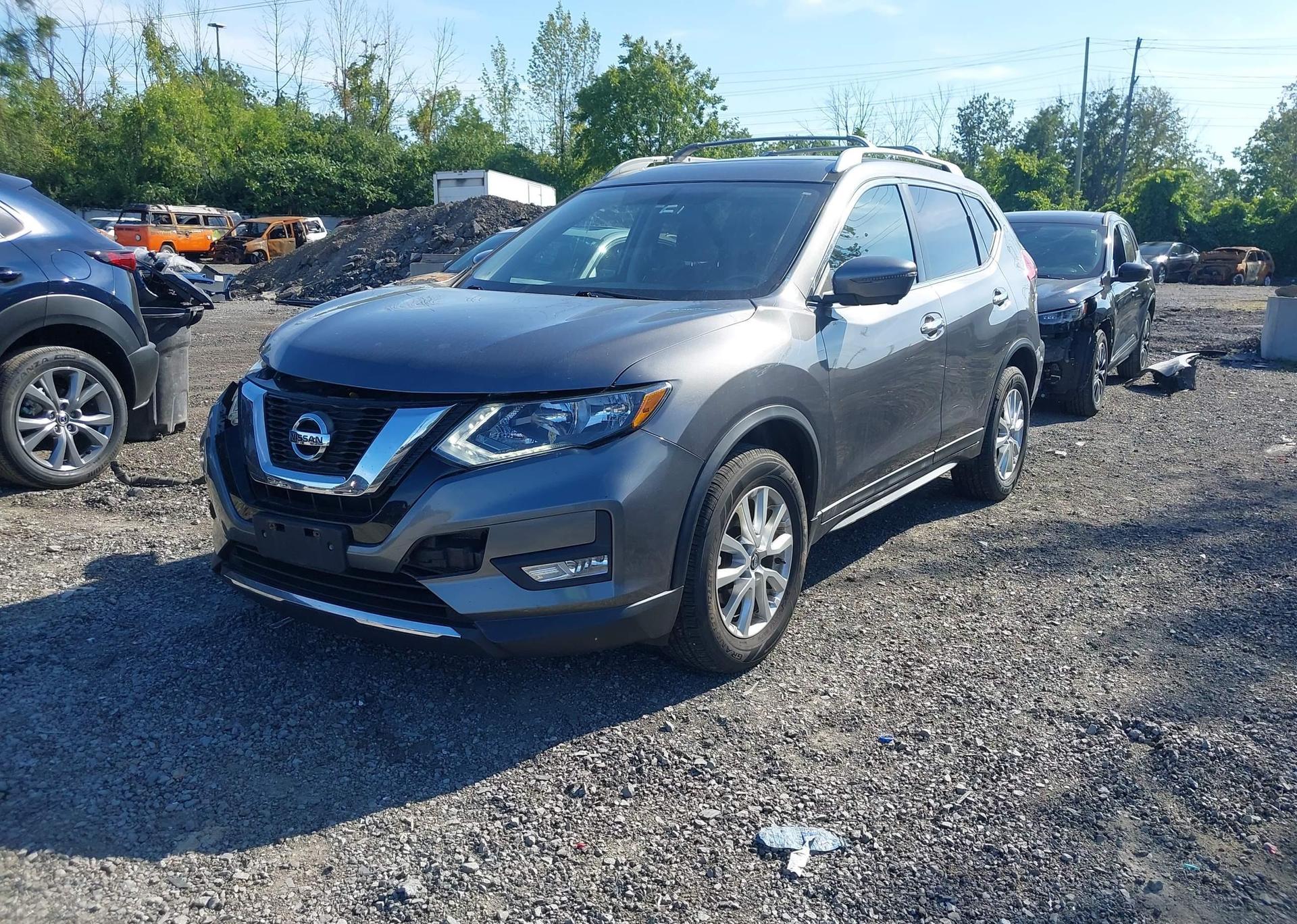 2017 NISSAN ROGUE SV