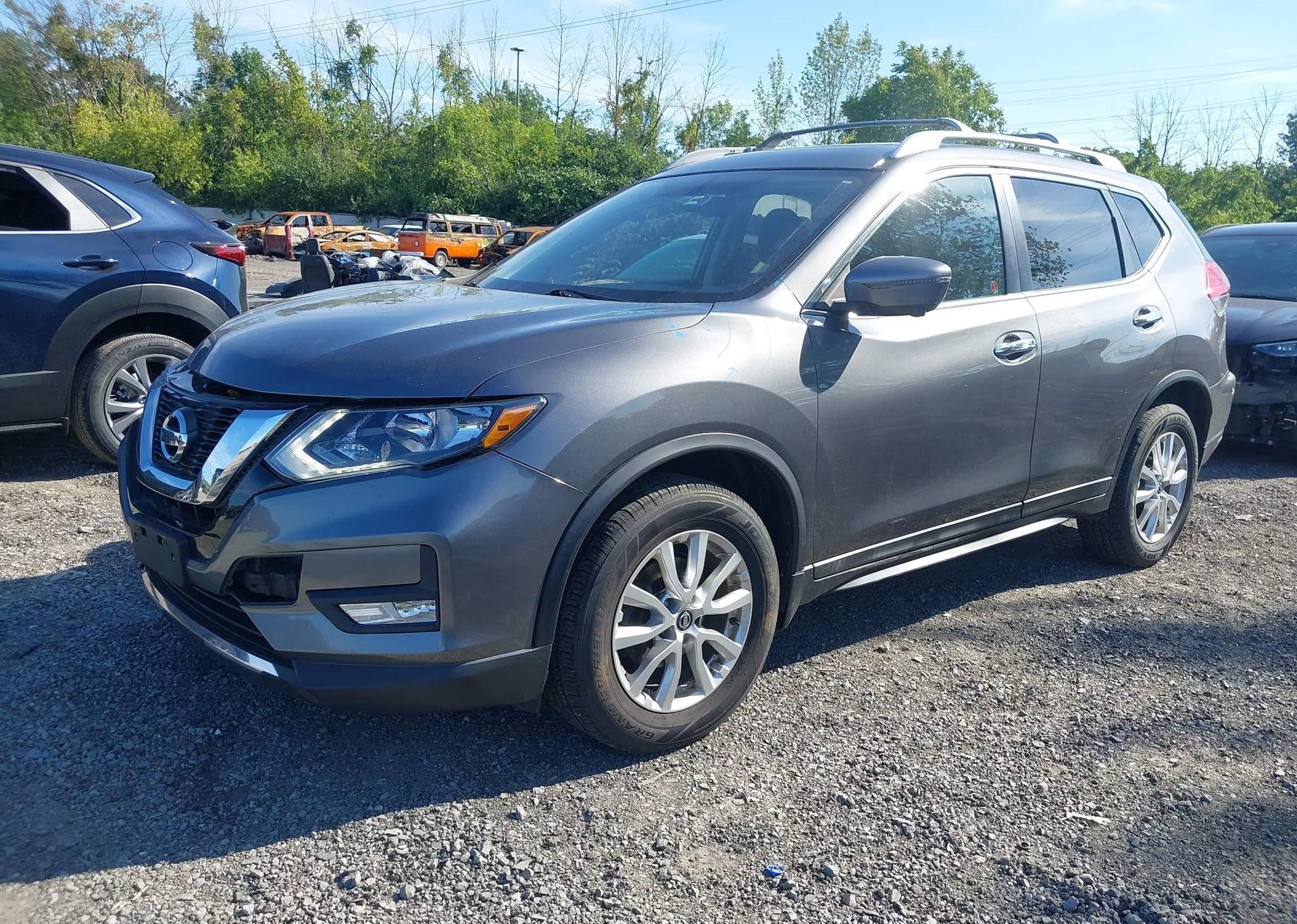 2017 NISSAN ROGUE SV