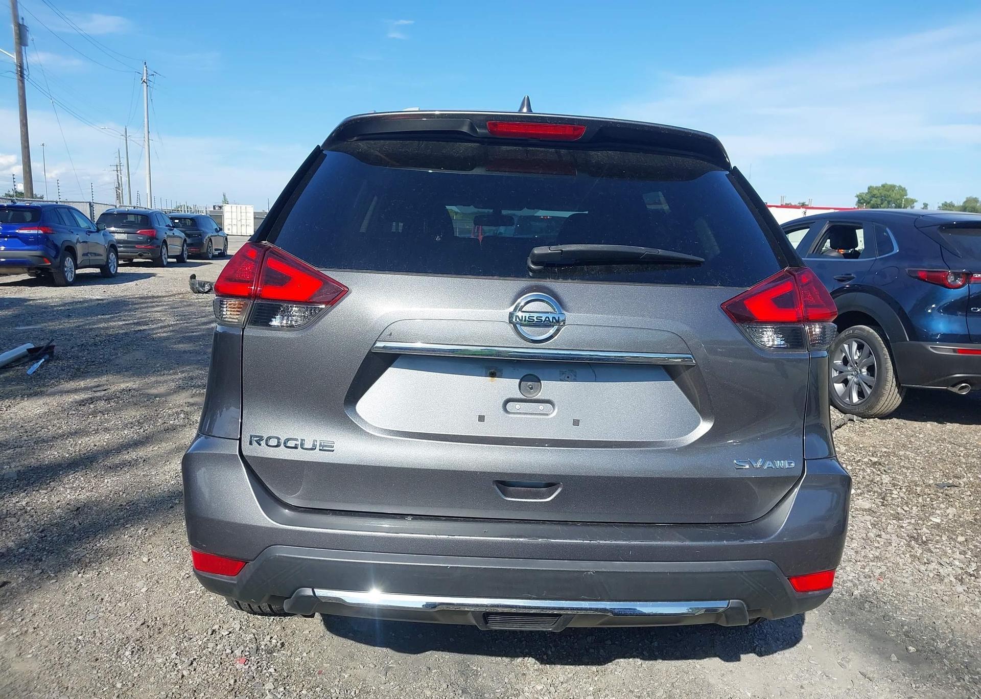 2017 NISSAN ROGUE SV